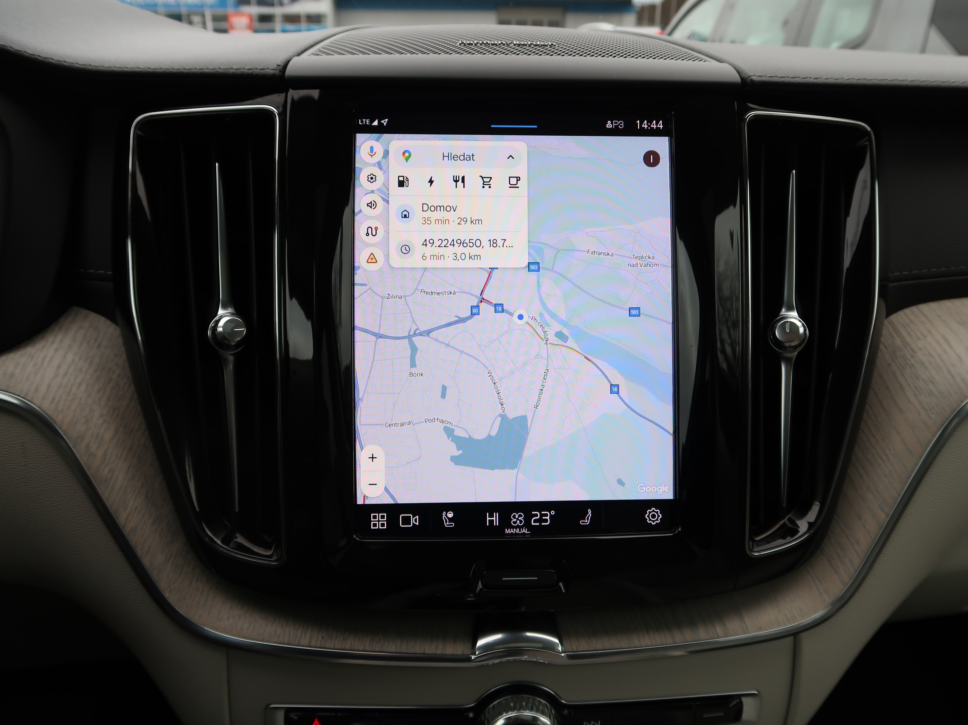 Volvo XC60, 2022 - pohled č. 19