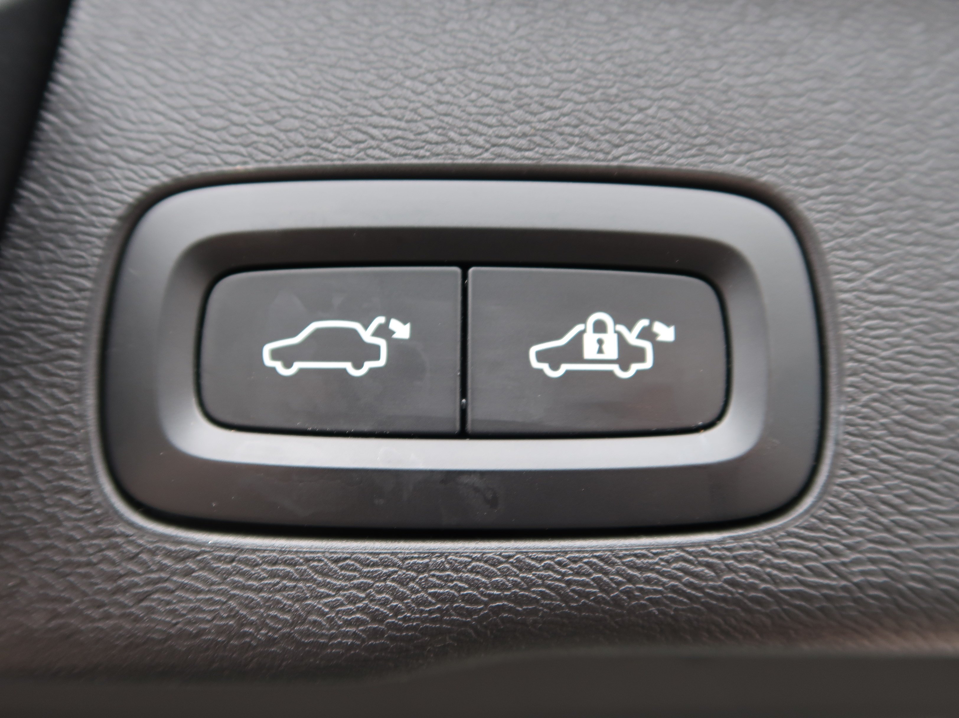 Volvo XC60, 2022 - pohled č. 25