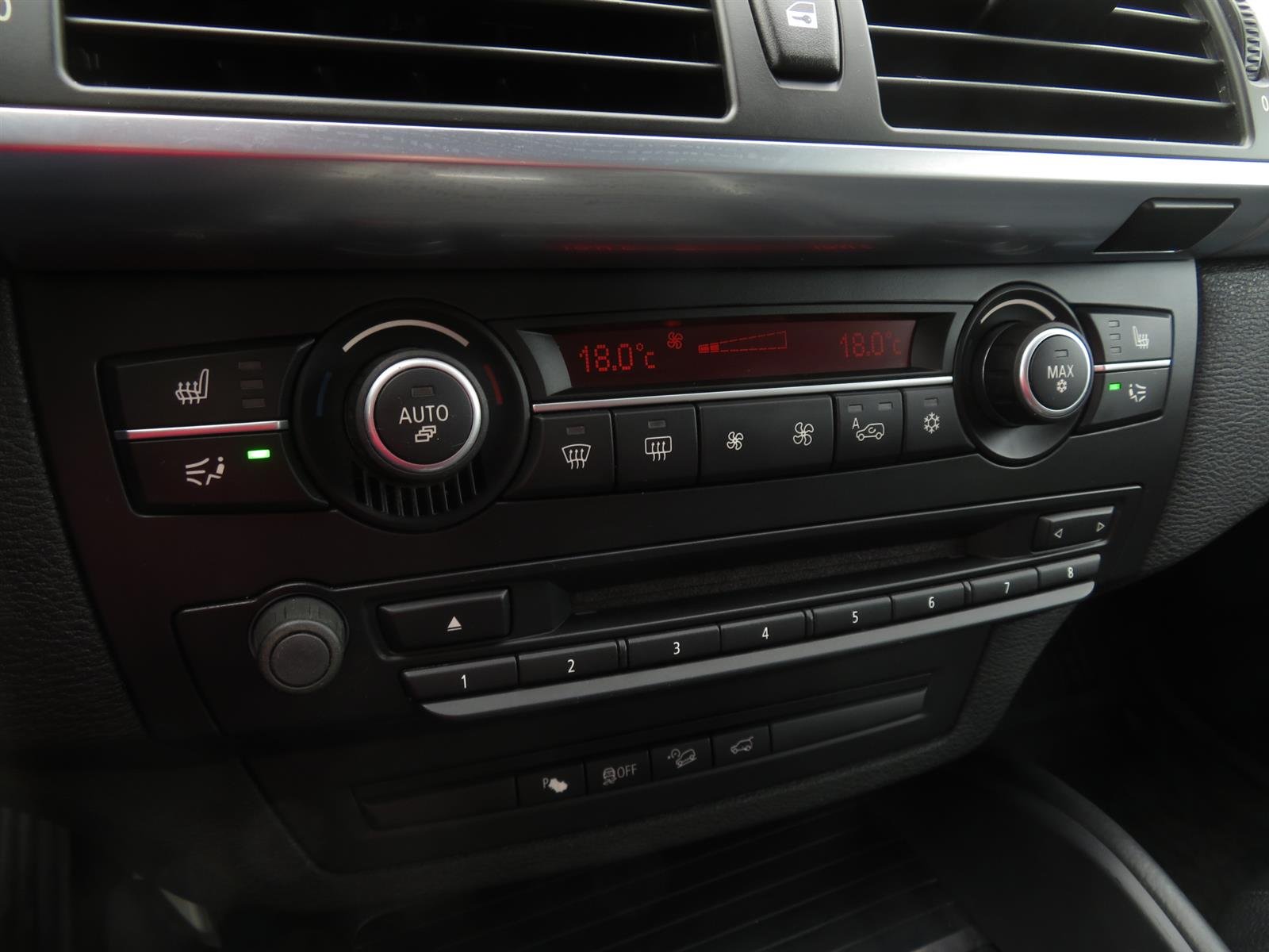 BMW X6, 2011 - pohled č. 18