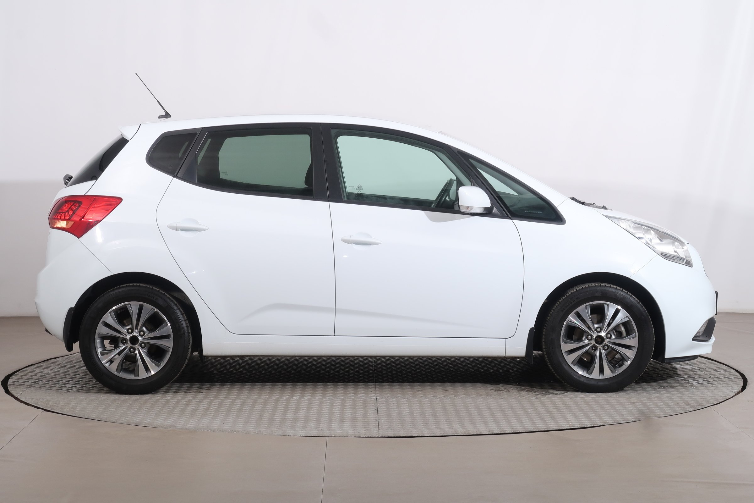 Kia Venga, 2018 - pohled č. 8