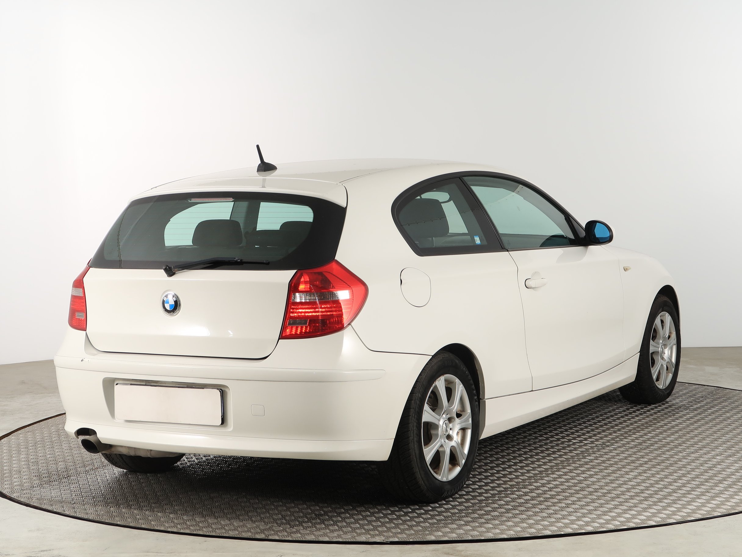 BMW 1, 2008 - pohled č. 7
