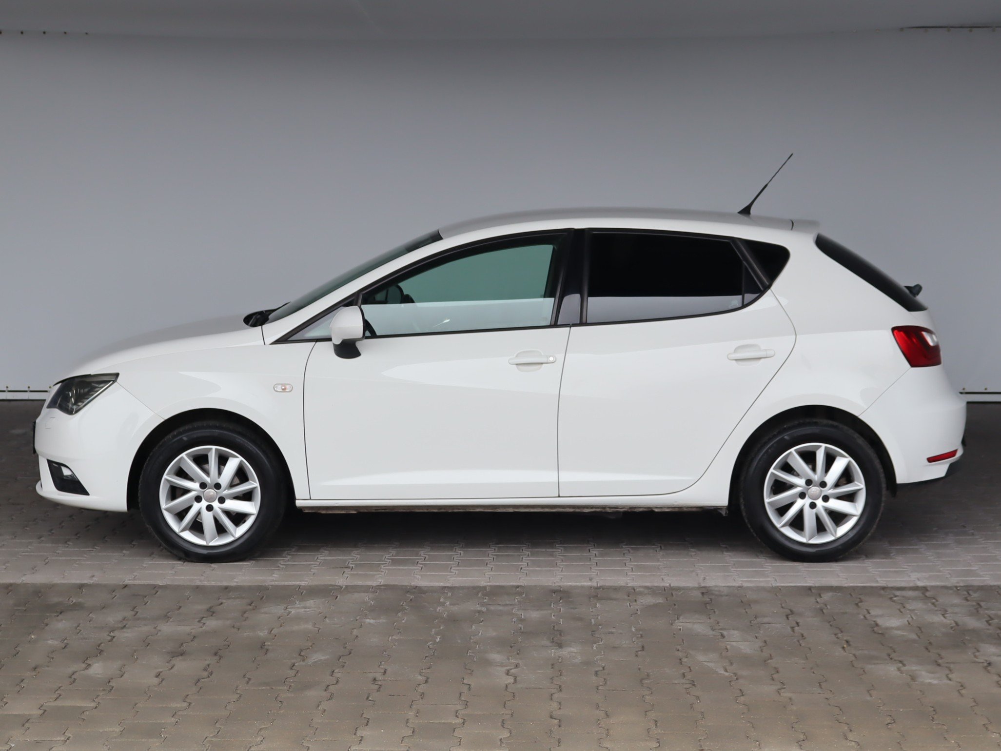 Seat Ibiza, 2014 - pohled č. 4