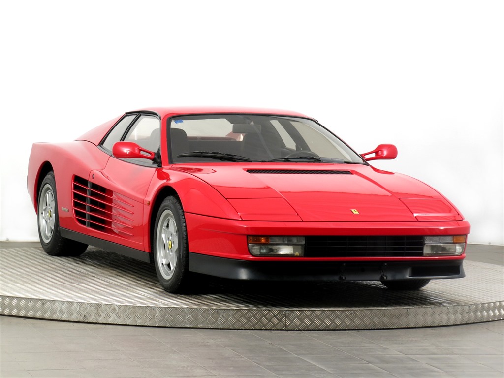 Ferrari Testarossa, 1988 - celkový pohled