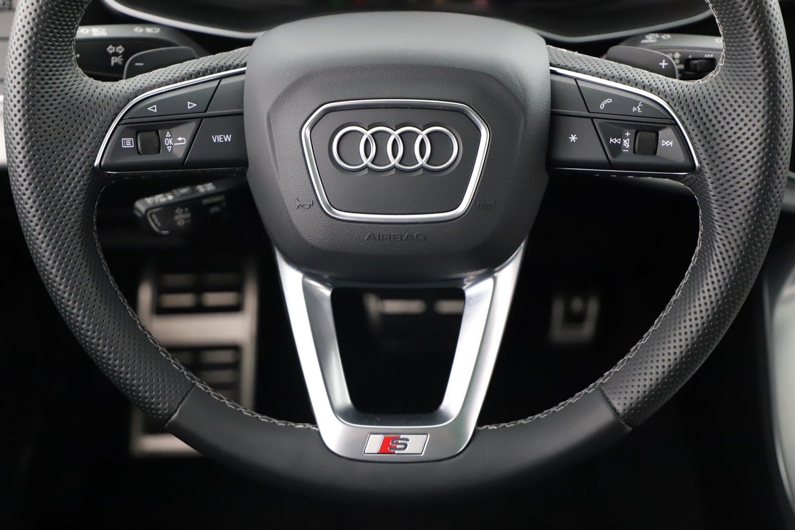 Audi Q8, 2023 - pohled č. 17