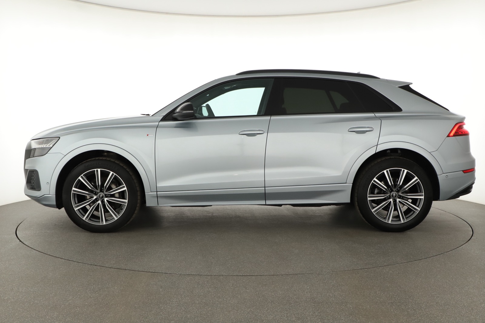 Audi Q8, 2023 - pohled č. 4