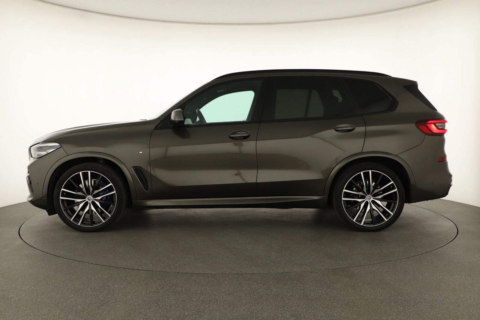 BMW X5, 2022 - pohled č. 4