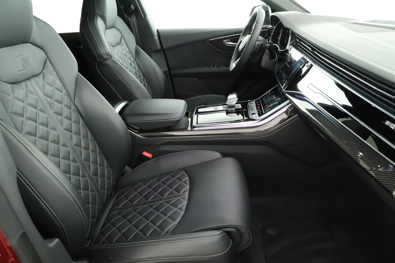 Audi Q8, 2023 - pohled č. 10