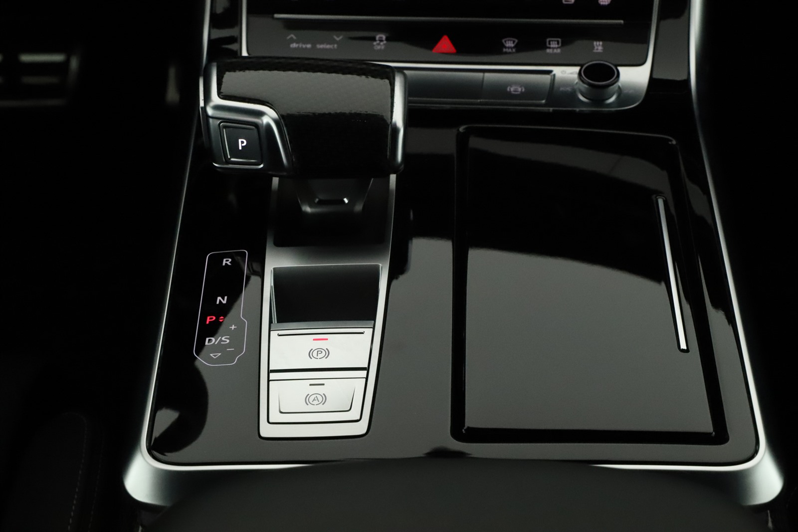 Audi Q8, 2023 - pohled č. 17