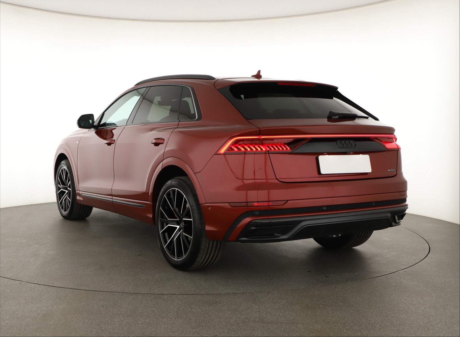 Audi Q8, 2023 - pohled č. 5