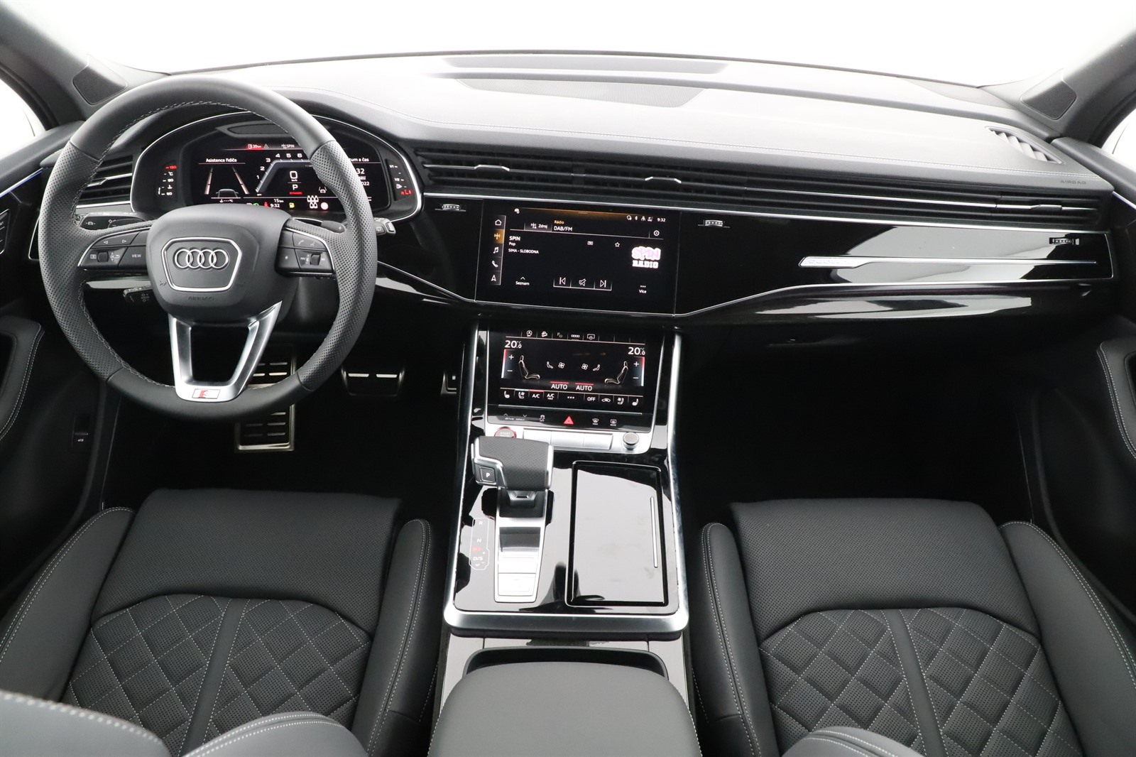 Audi SQ7, 2022 - pohled č. 9