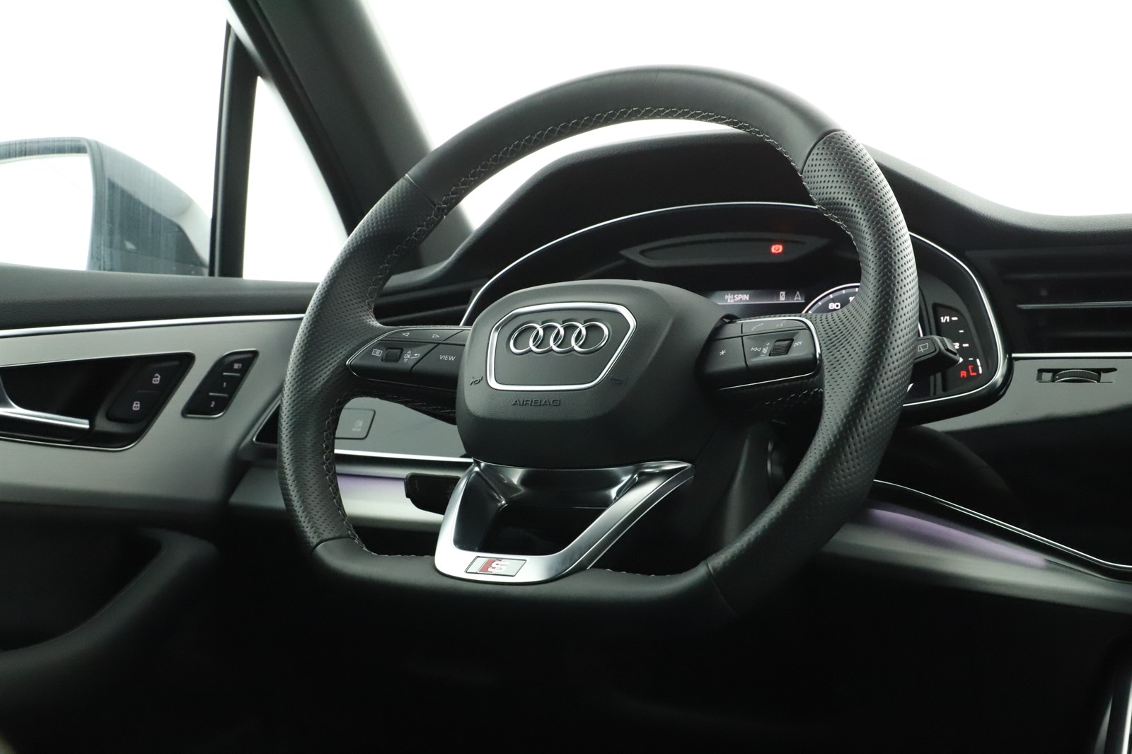 Audi Q7, 2023 - pohled č. 14