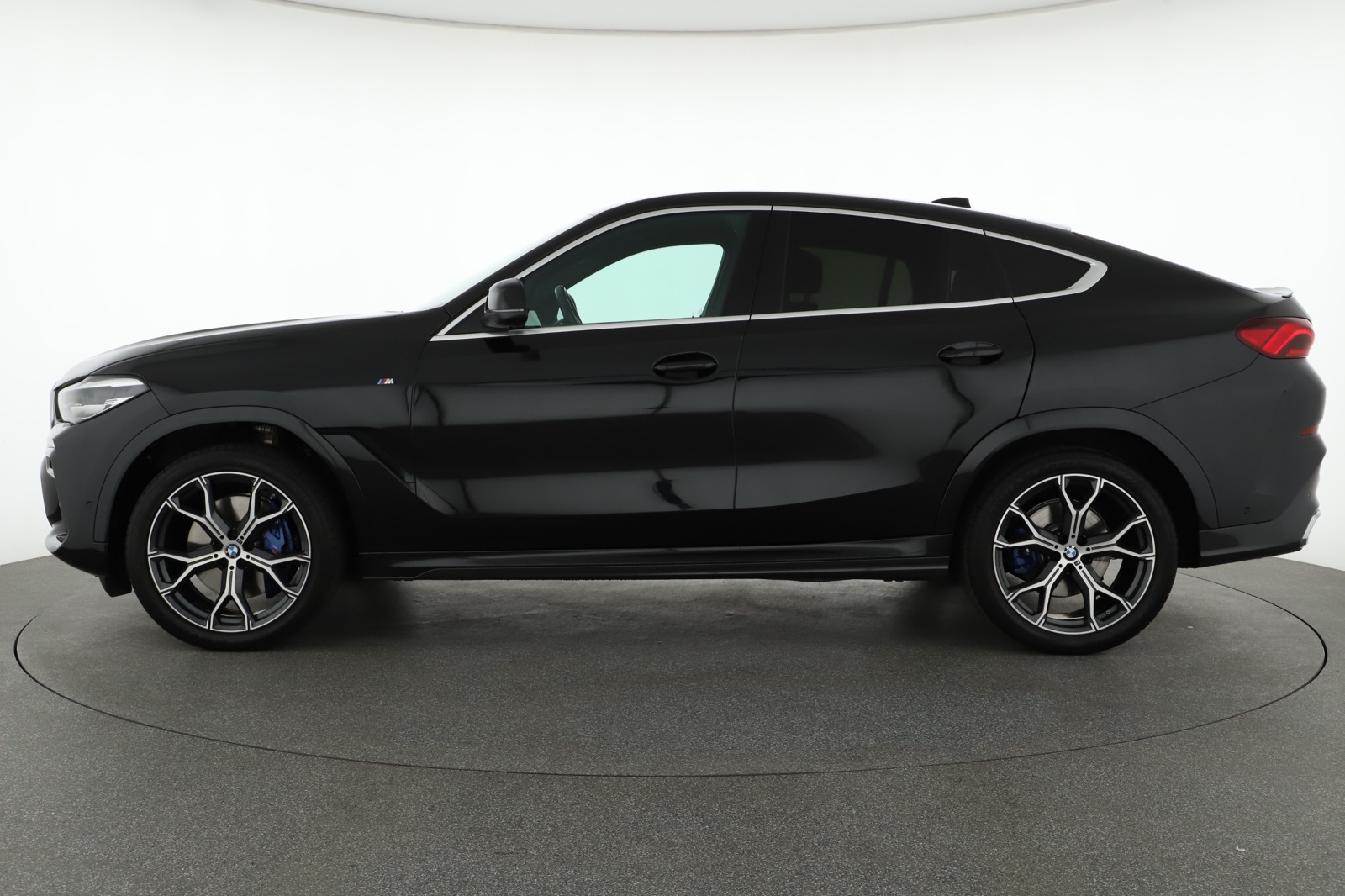 BMW X6, 2022 - pohled č. 4