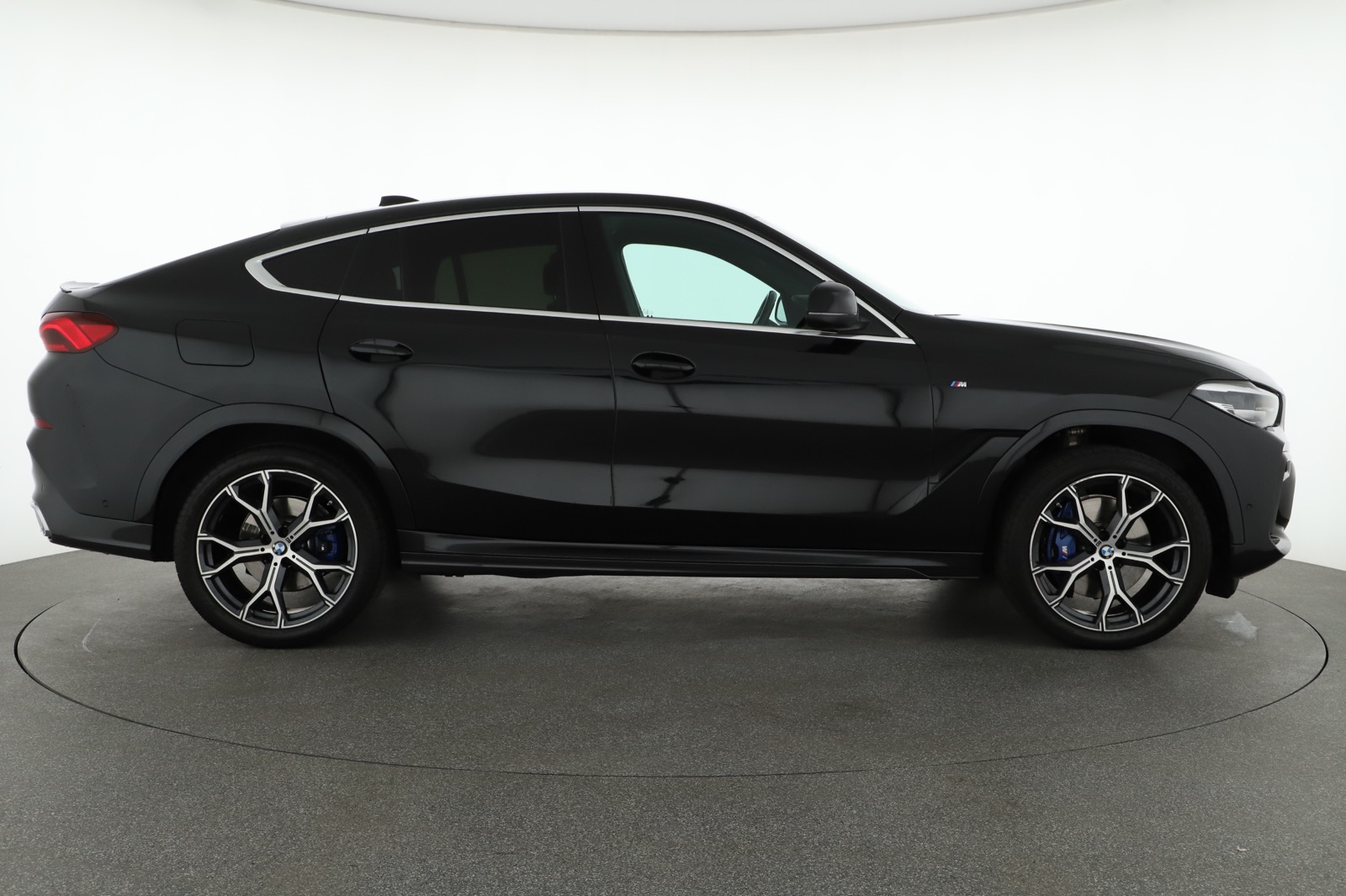 BMW X6, 2022 - pohled č. 8