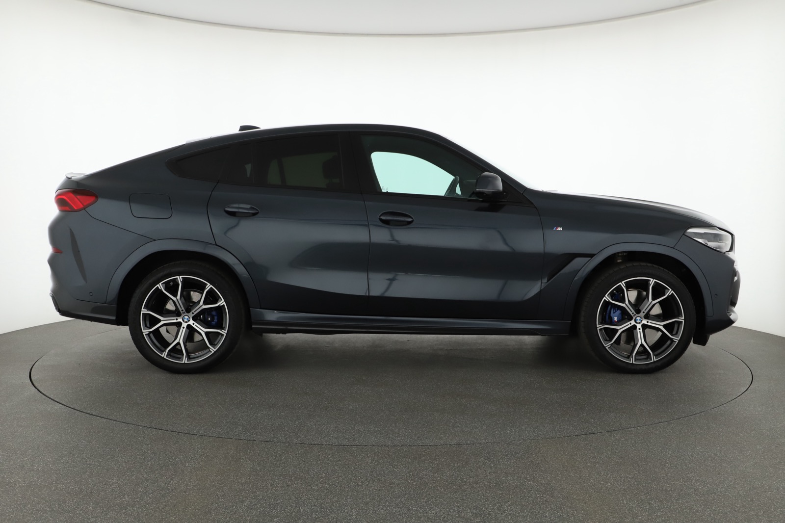 BMW X6, 2022 - pohled č. 8