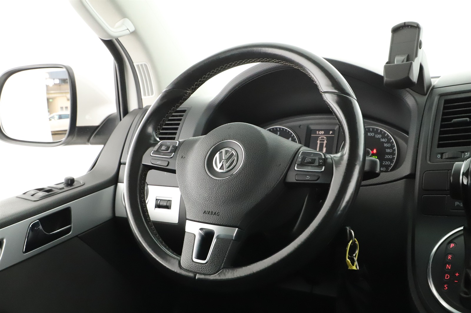 Volkswagen Multivan, 2011 - pohled č. 23