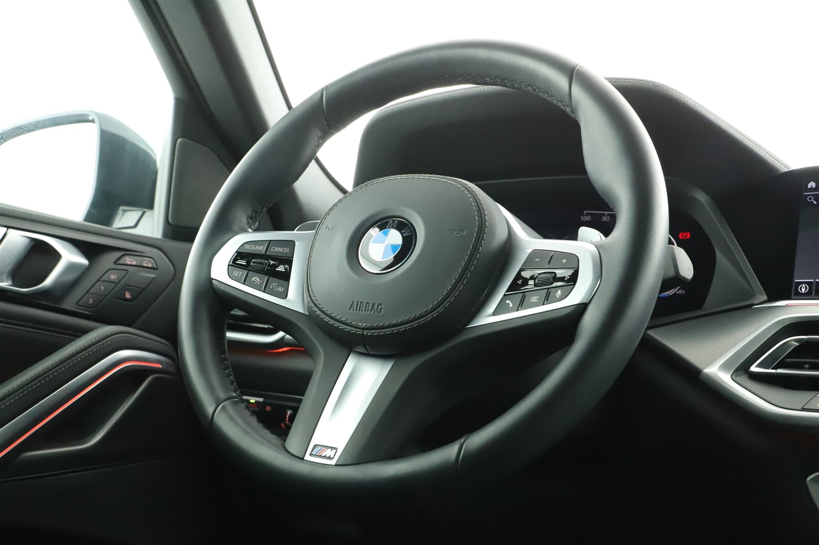 BMW X6, 2023 - pohled č. 14
