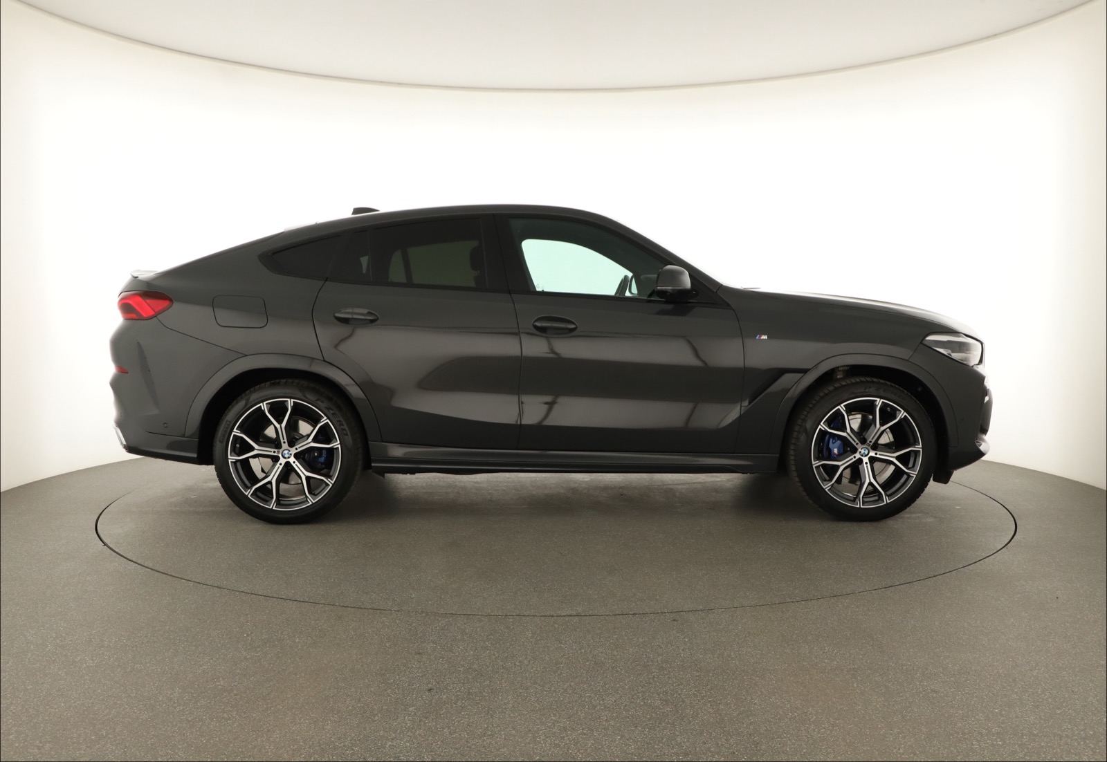 BMW X6, 2023 - pohled č. 8
