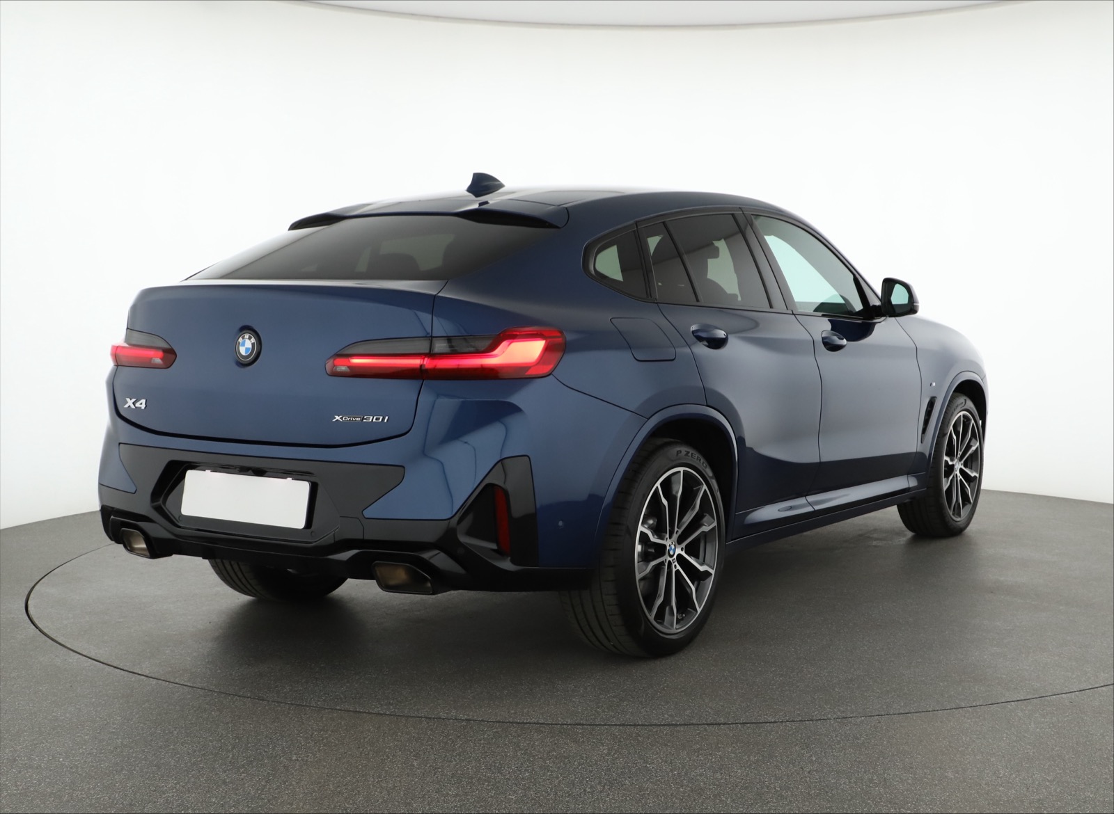 BMW X4, 2023 - pohled č. 7
