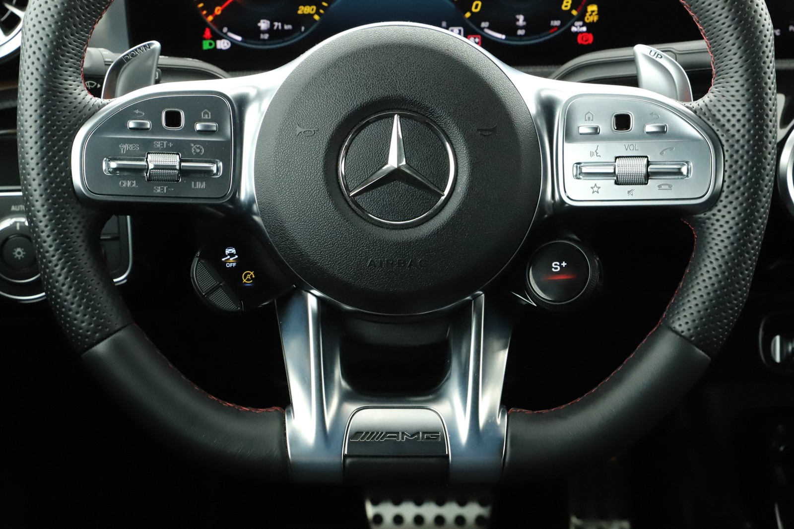 Mercedes-Benz CLA, 2023 - pohled č. 14