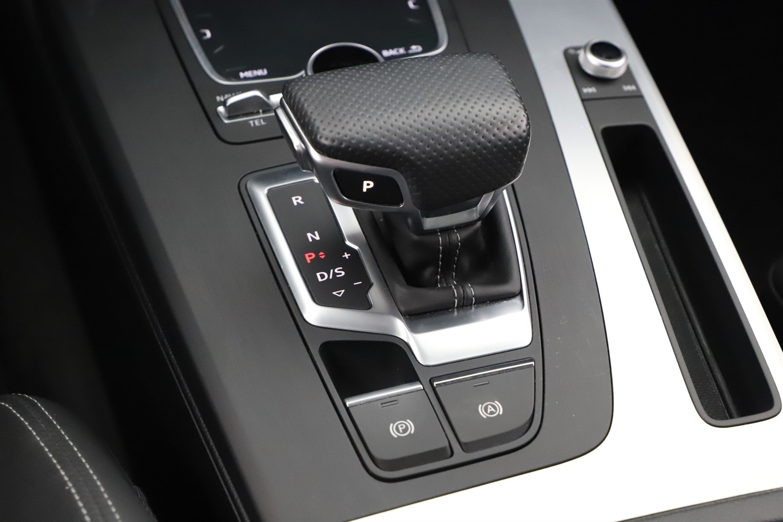 Audi Q5, 2017 - pohled č. 17