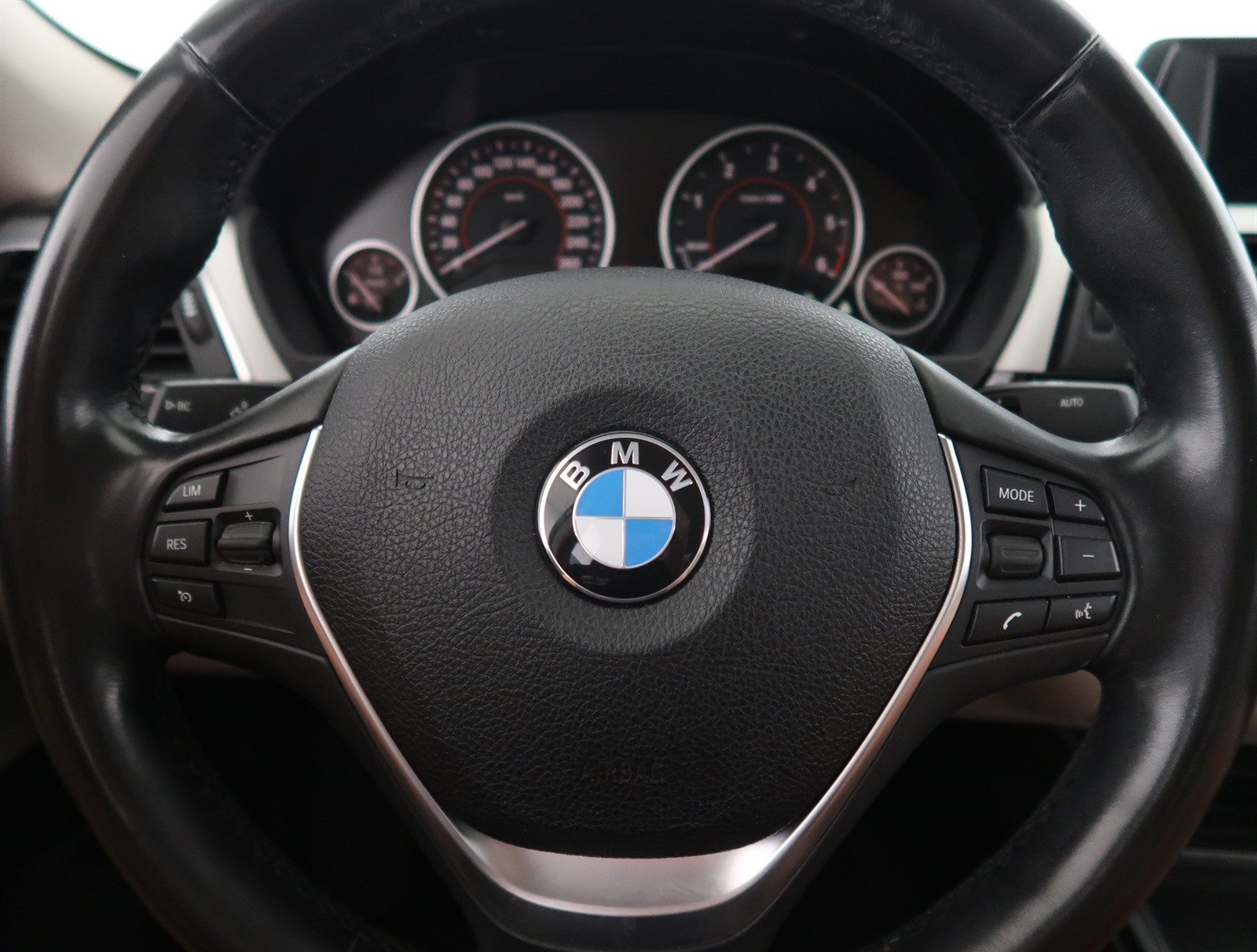 BMW 3GT, 2017 - pohled č. 17