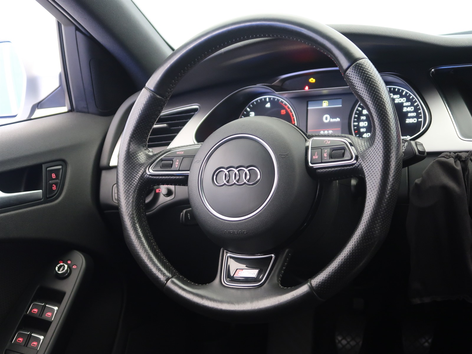 Audi A4, 2012 - pohled č. 25