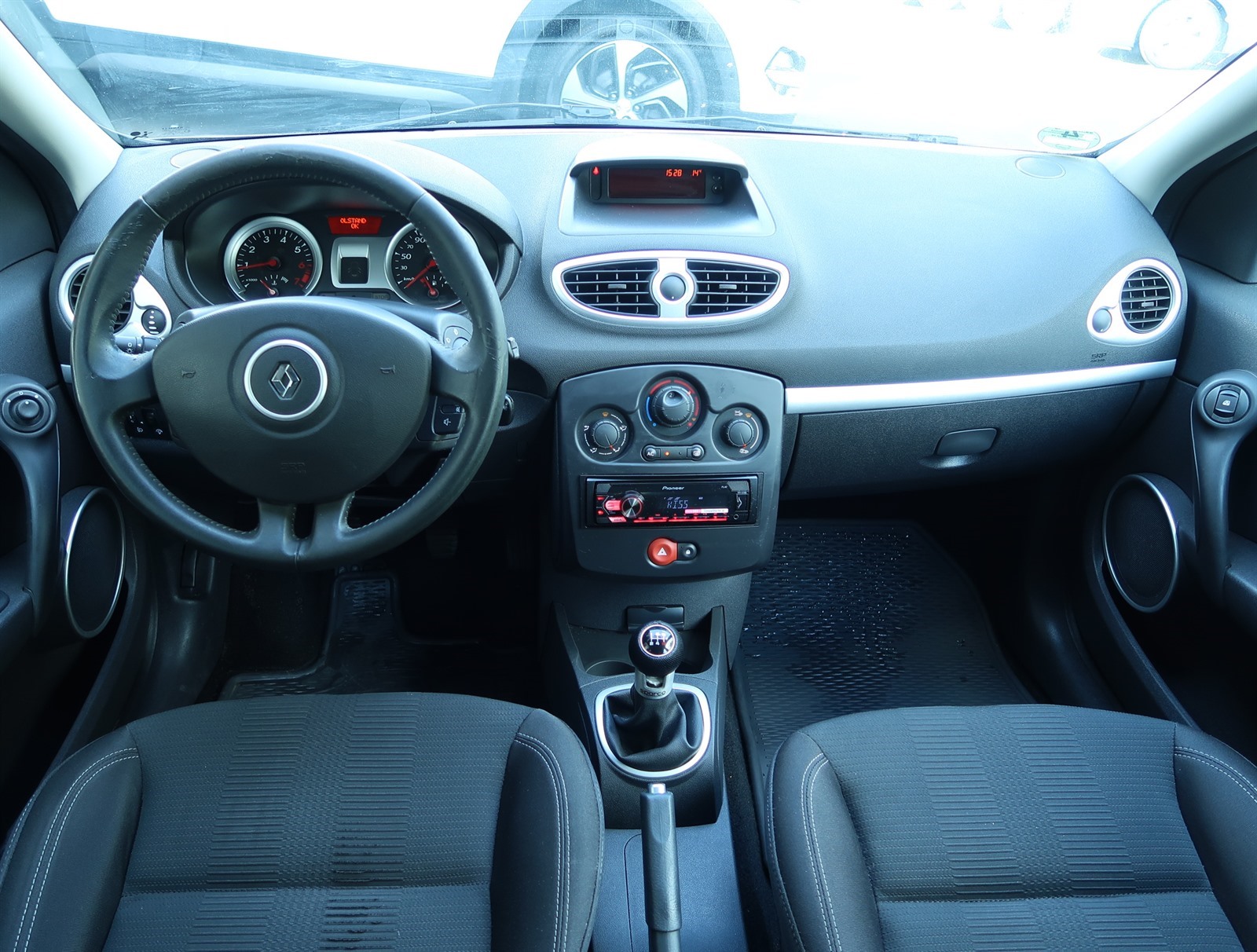 Renault Clio, 2011 - pohled č. 10