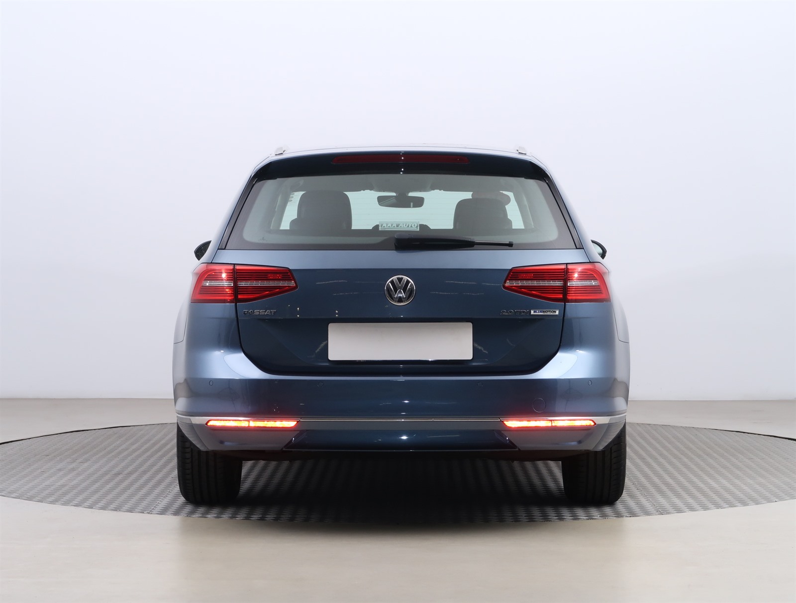 Volkswagen Passat, 2017 - pohled č. 6