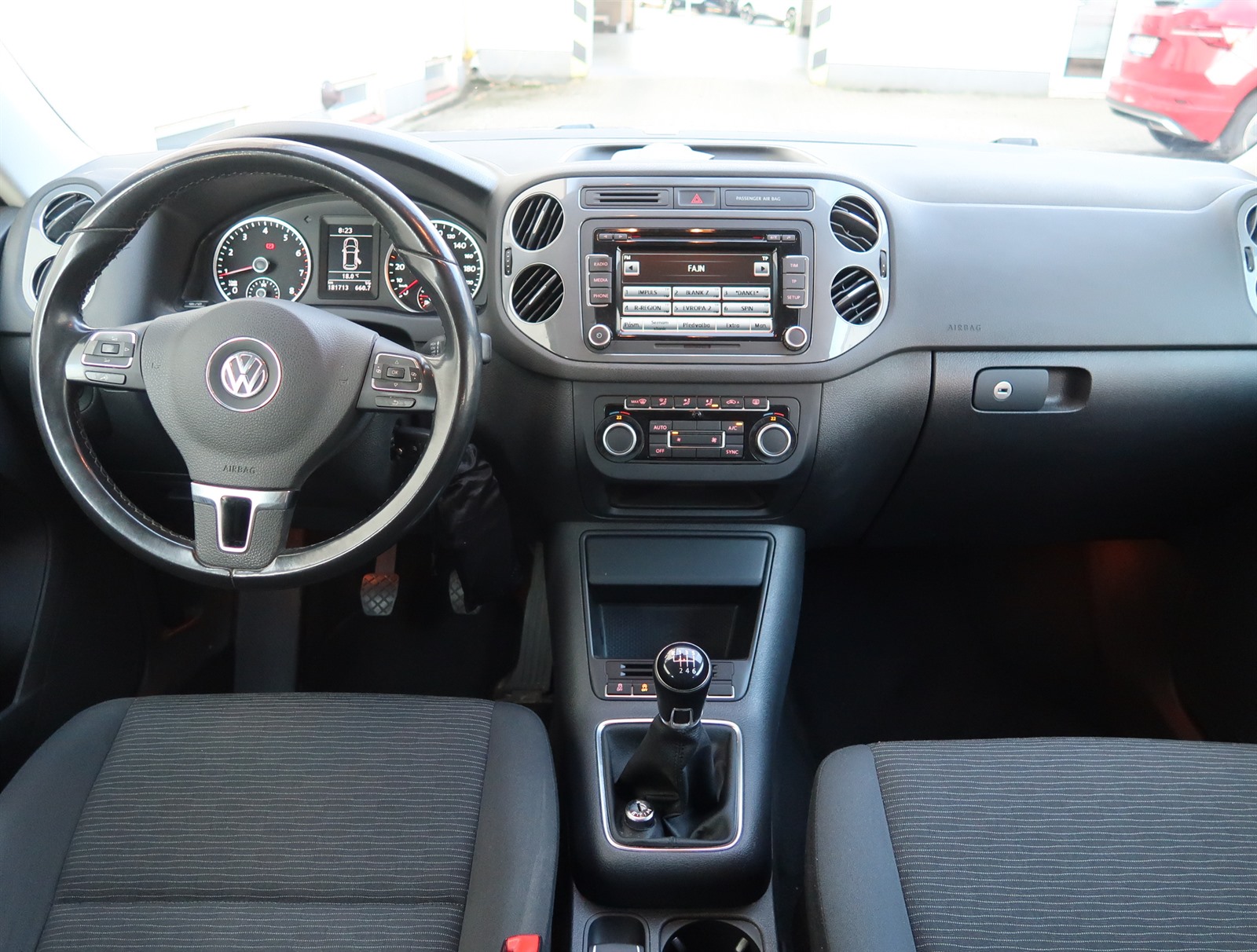 Volkswagen Tiguan, 2013 - pohled č. 10