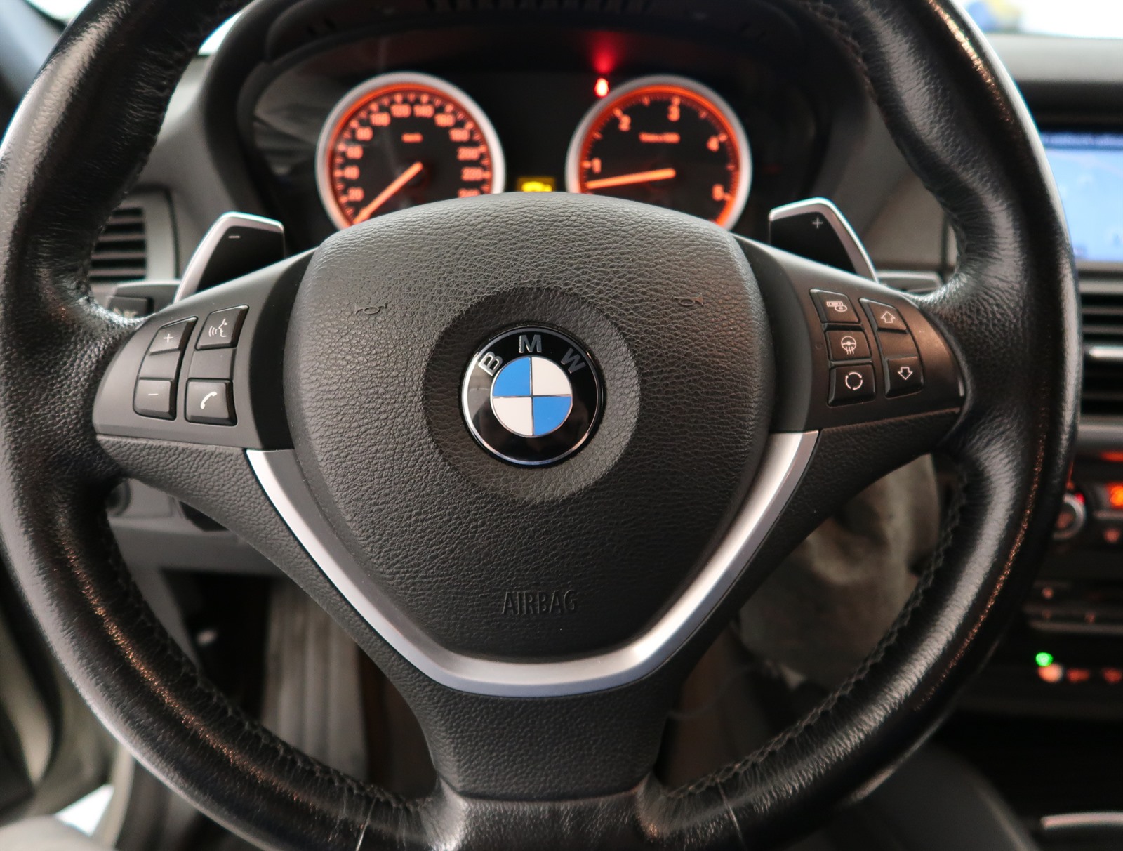 BMW X6, 2011 - pohled č. 28