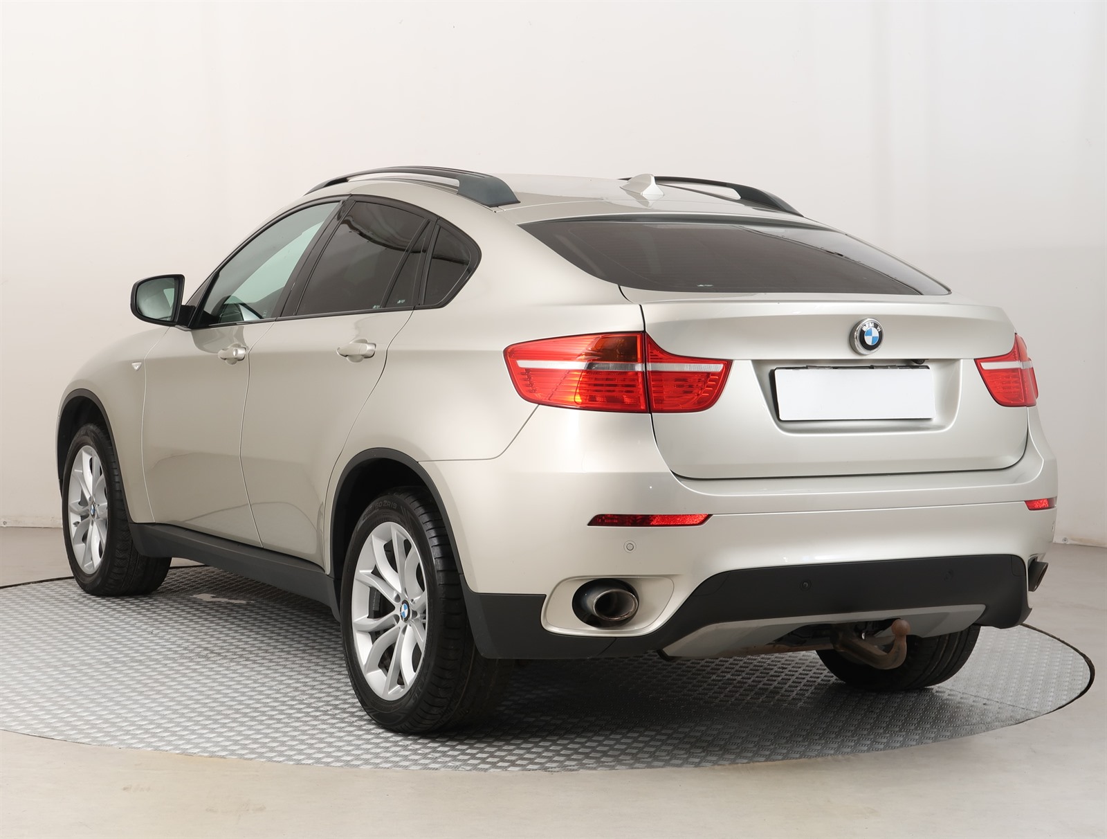 BMW X6, 2011 - pohled č. 5
