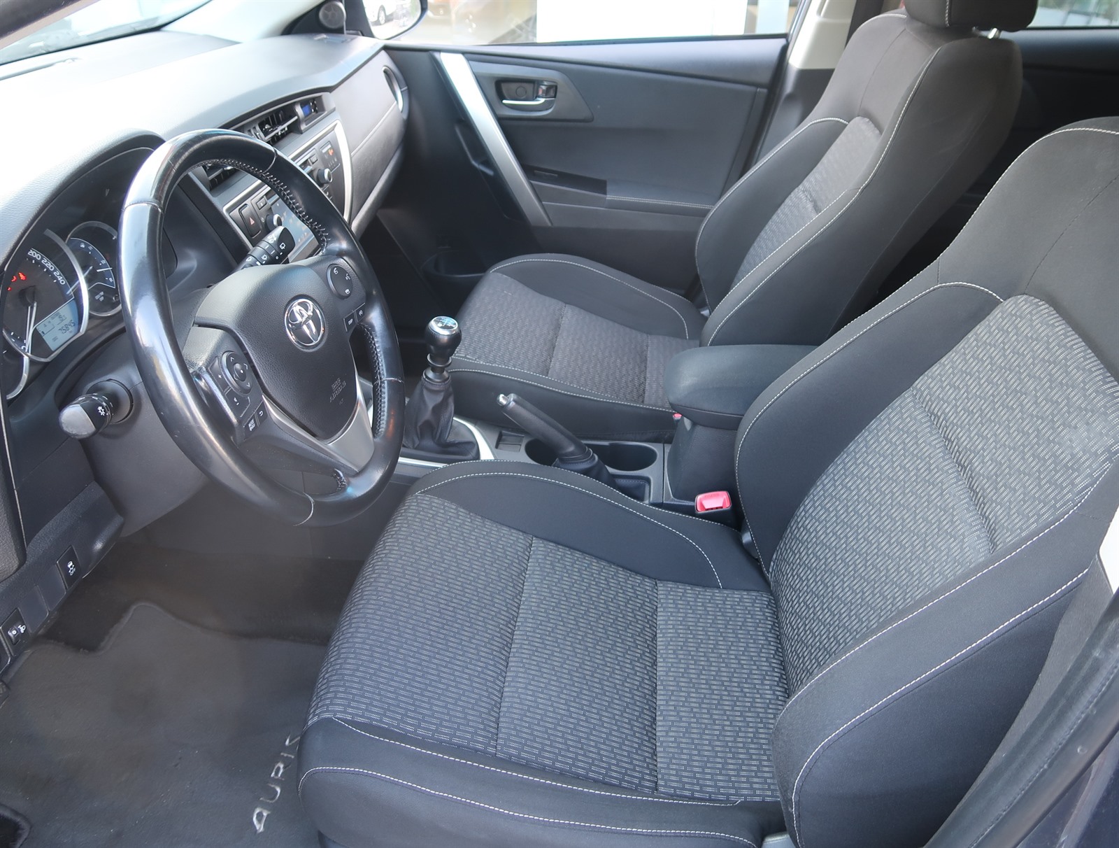Toyota Auris, 2014 - pohled č. 16