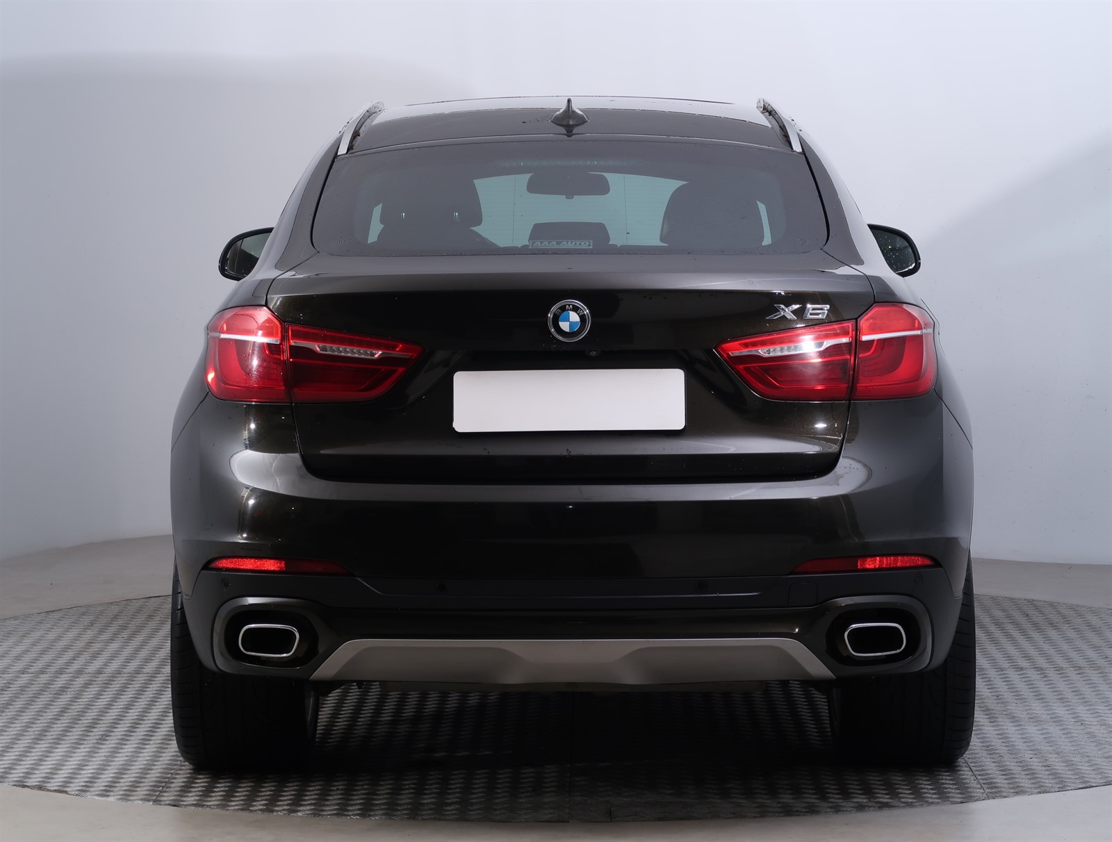BMW X6, 2016 - pohled č. 6