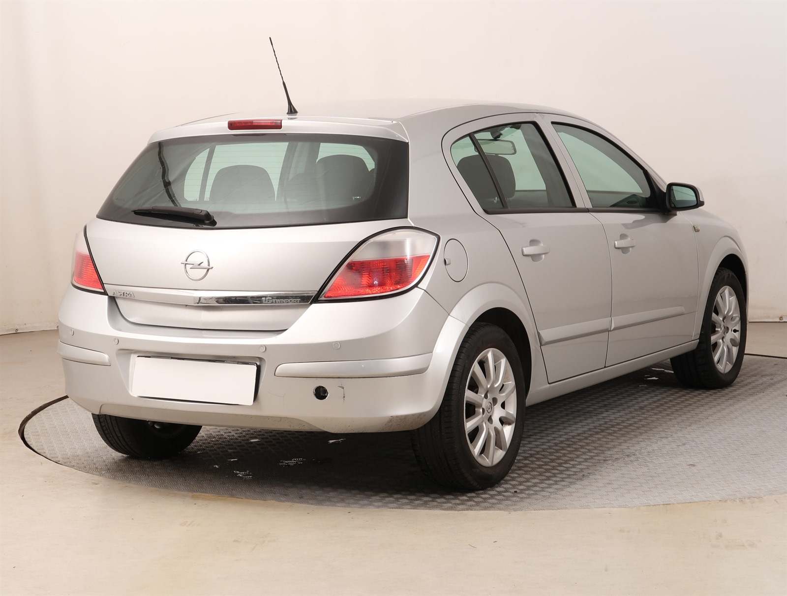 Opel Astra, 2004 - pohled č. 7