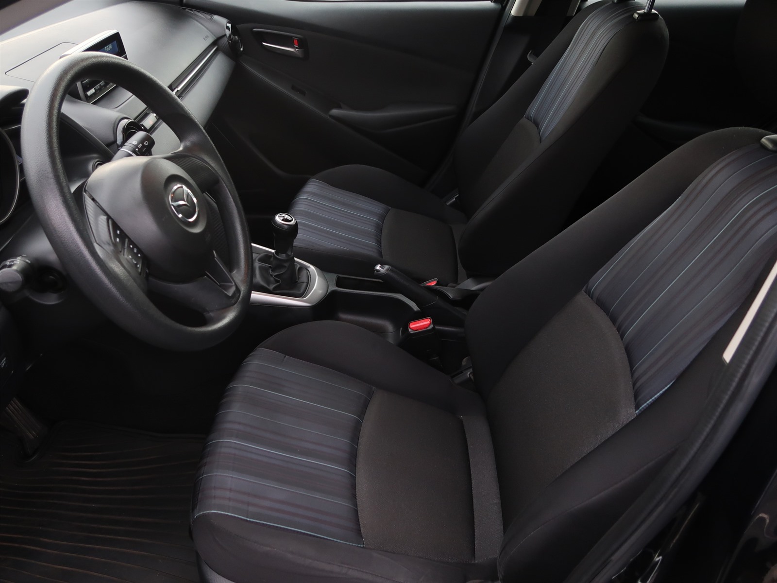 Mazda 2, 2016 - pohled č. 16