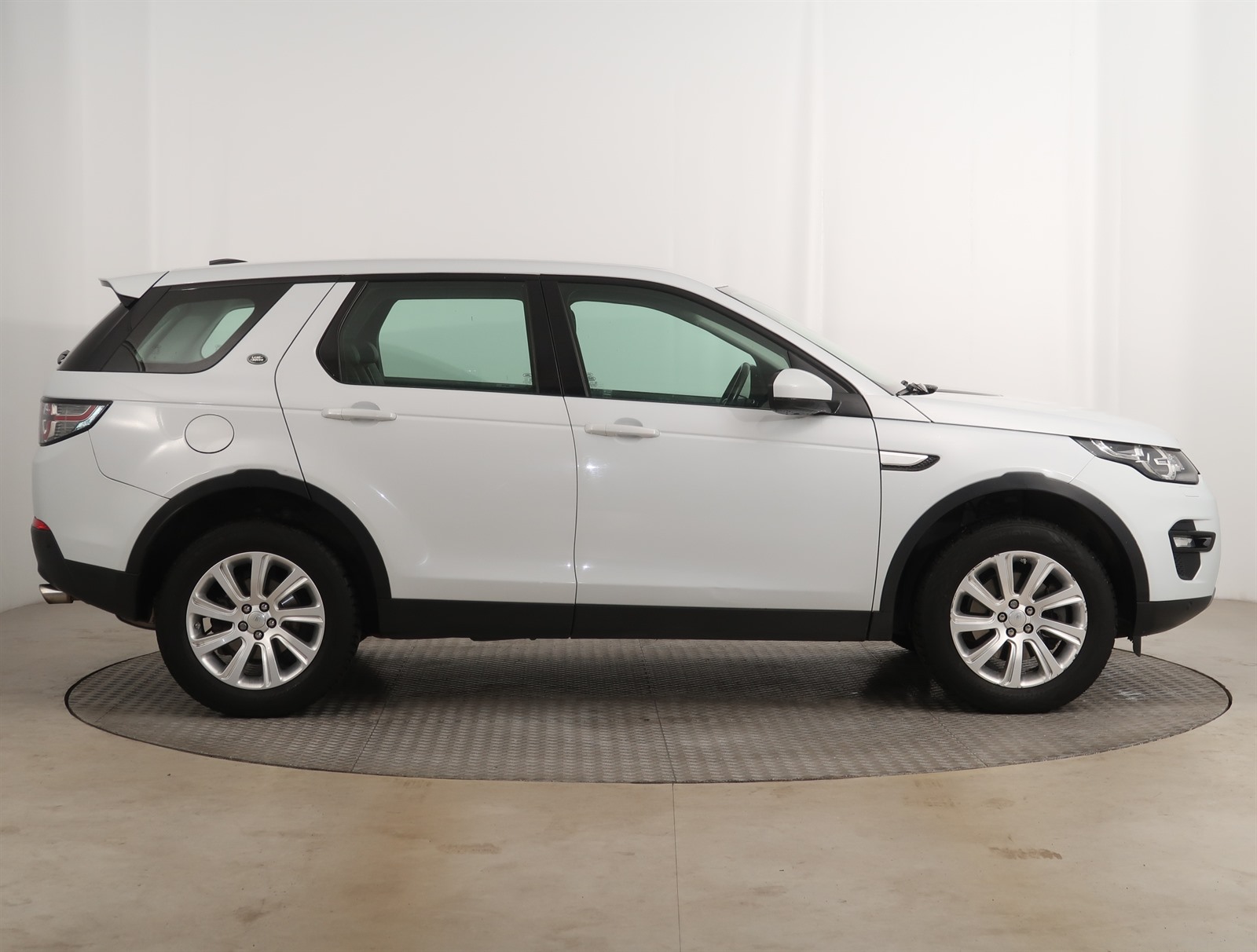 Land Rover Discovery Sport, 2015 - pohled č. 8