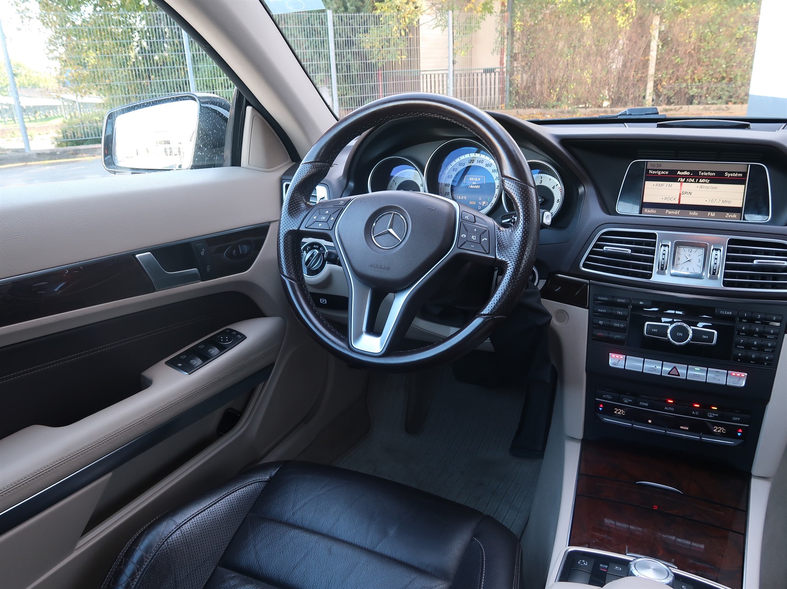 Mercedes-Benz E, 2015 - pohled č. 9