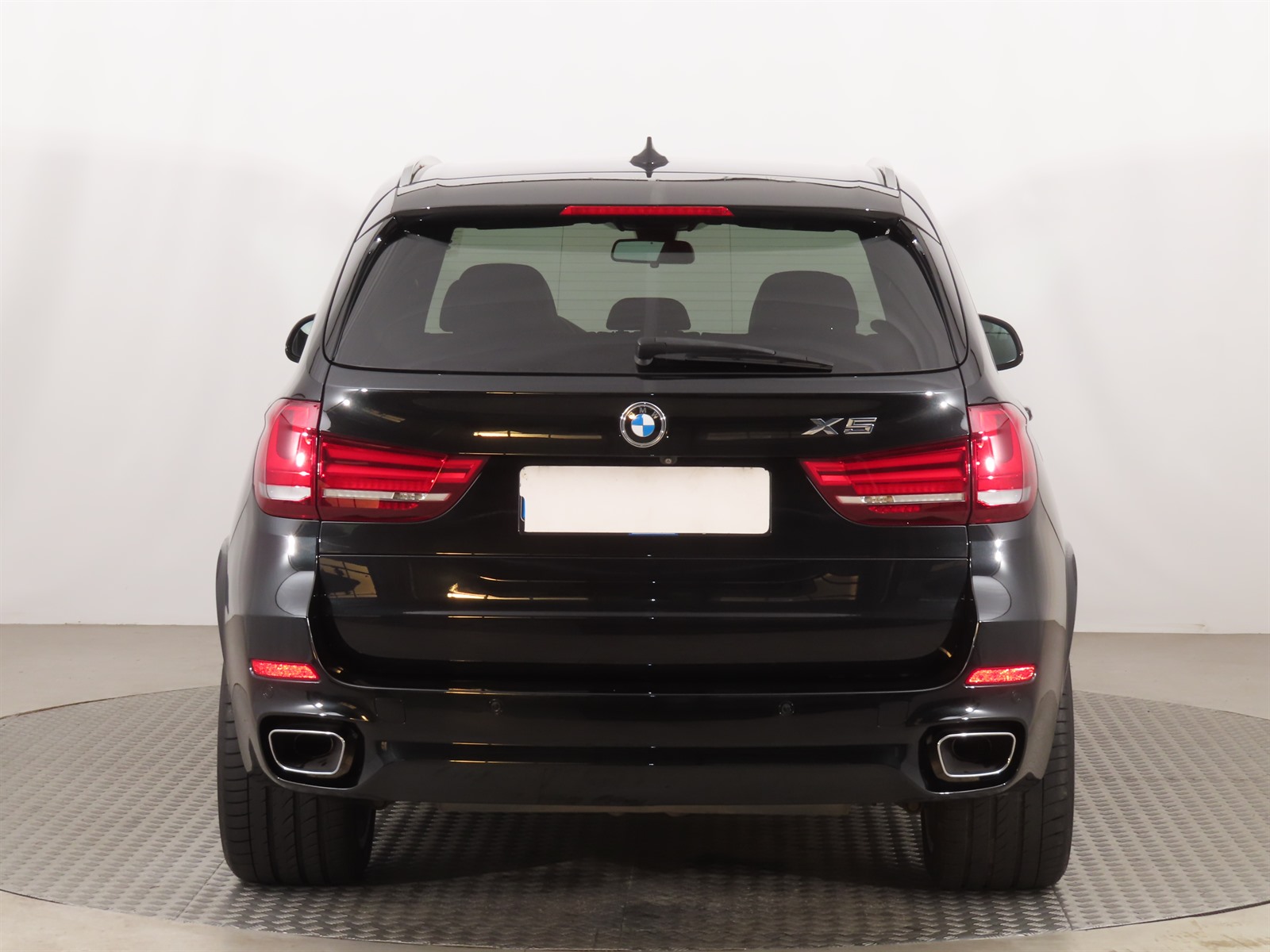 BMW X5, 2016 - pohled č. 6