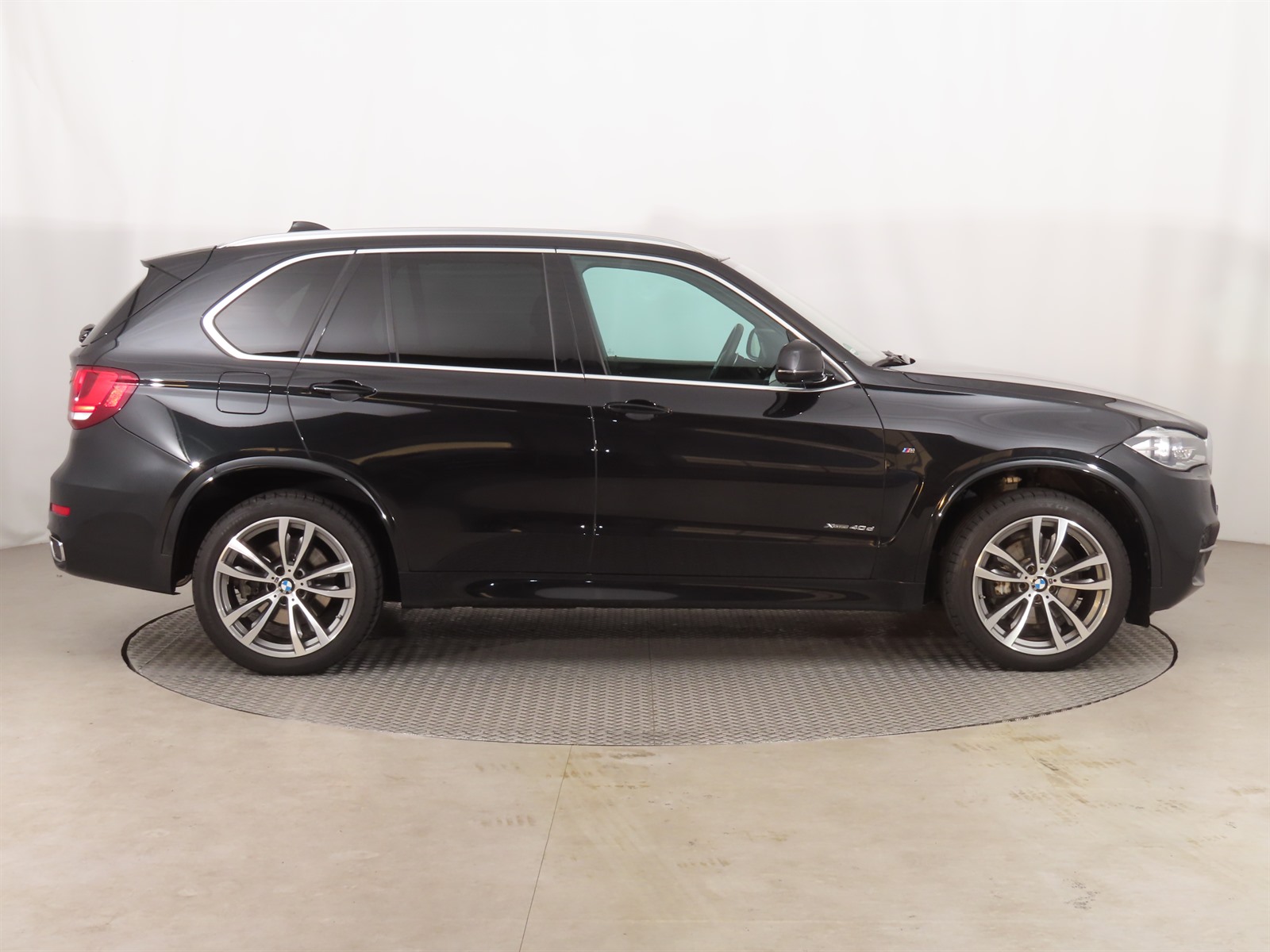 BMW X5, 2016 - pohled č. 8