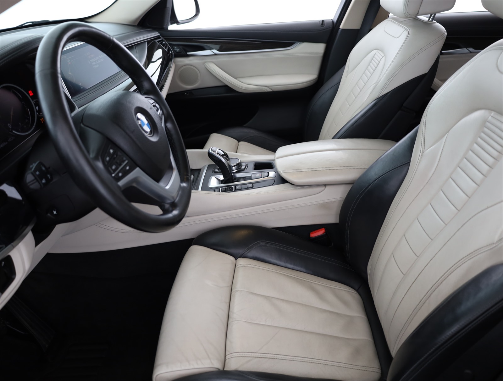 BMW X6, 2015 - pohled č. 13