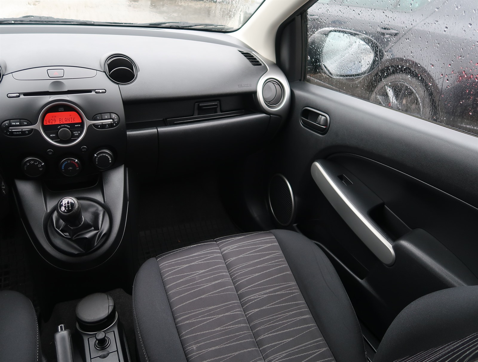 Mazda 2, 2008 - pohled č. 11