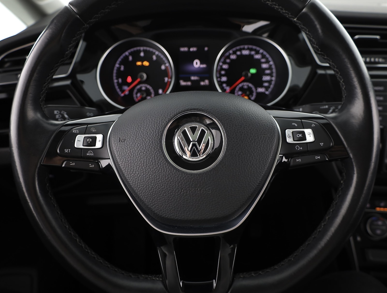 Volkswagen Touran, 2017 - pohled č. 21