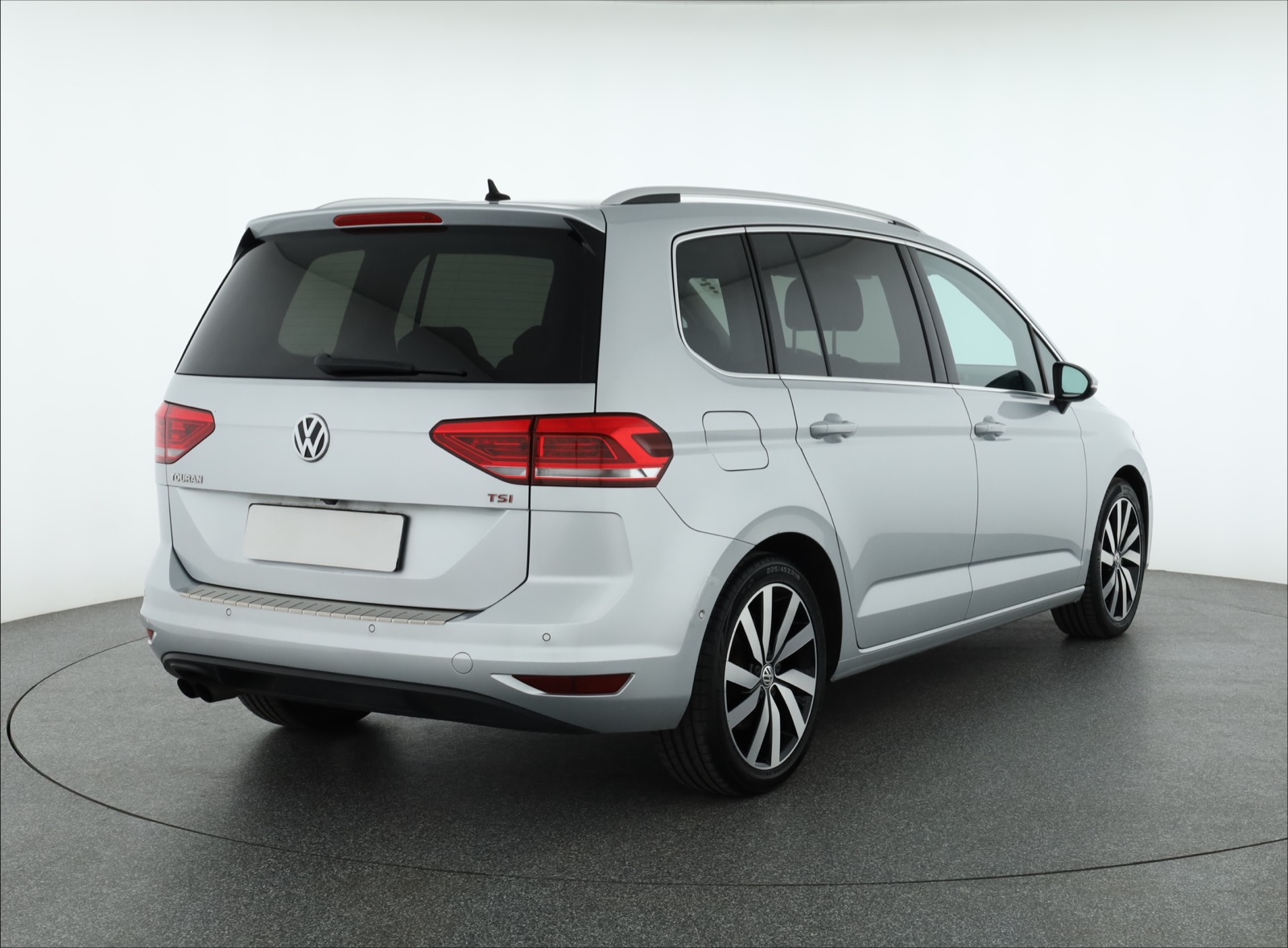 Volkswagen Touran, 2017 - pohled č. 7
