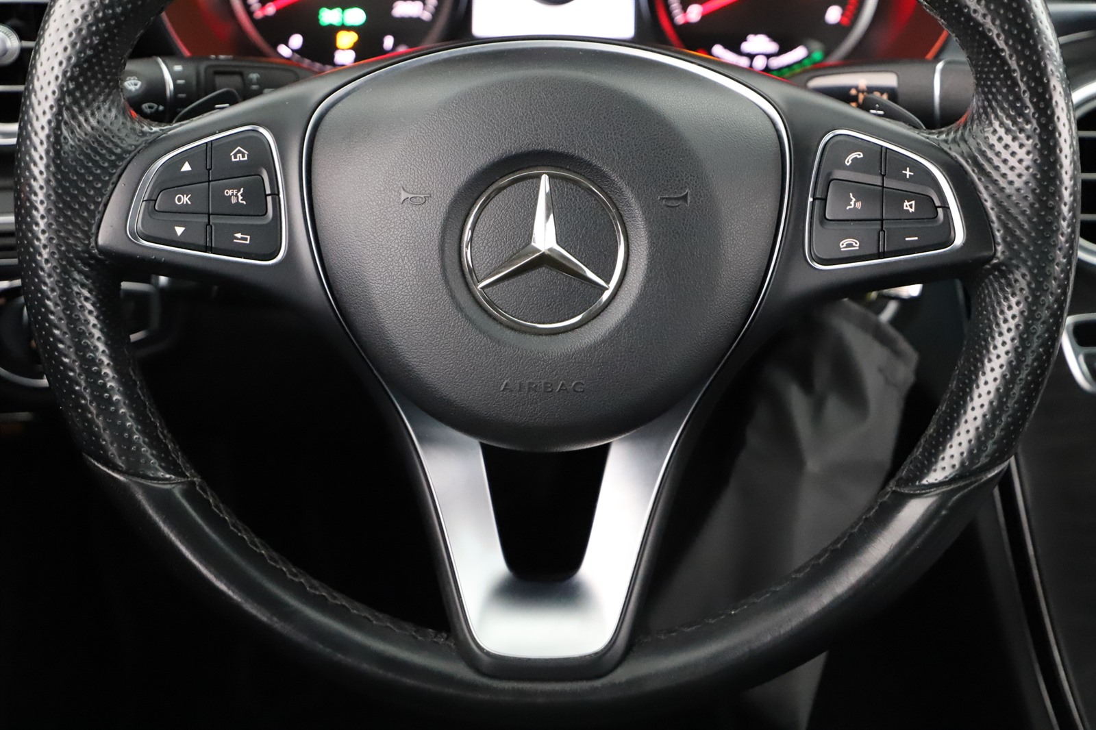 Mercedes-Benz C, 2017 - pohled č. 14