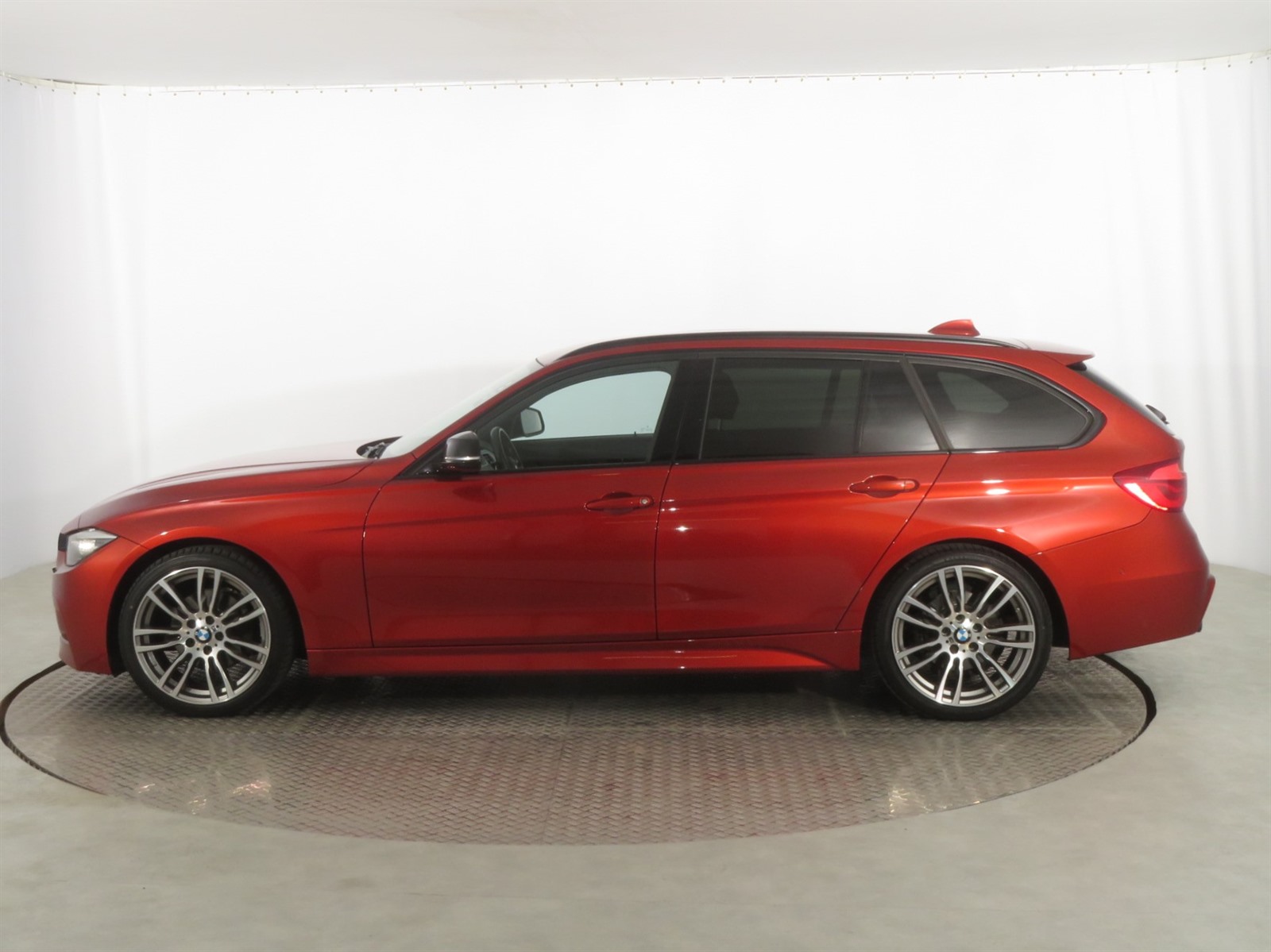BMW Řada 3, 2019 - pohled č. 4