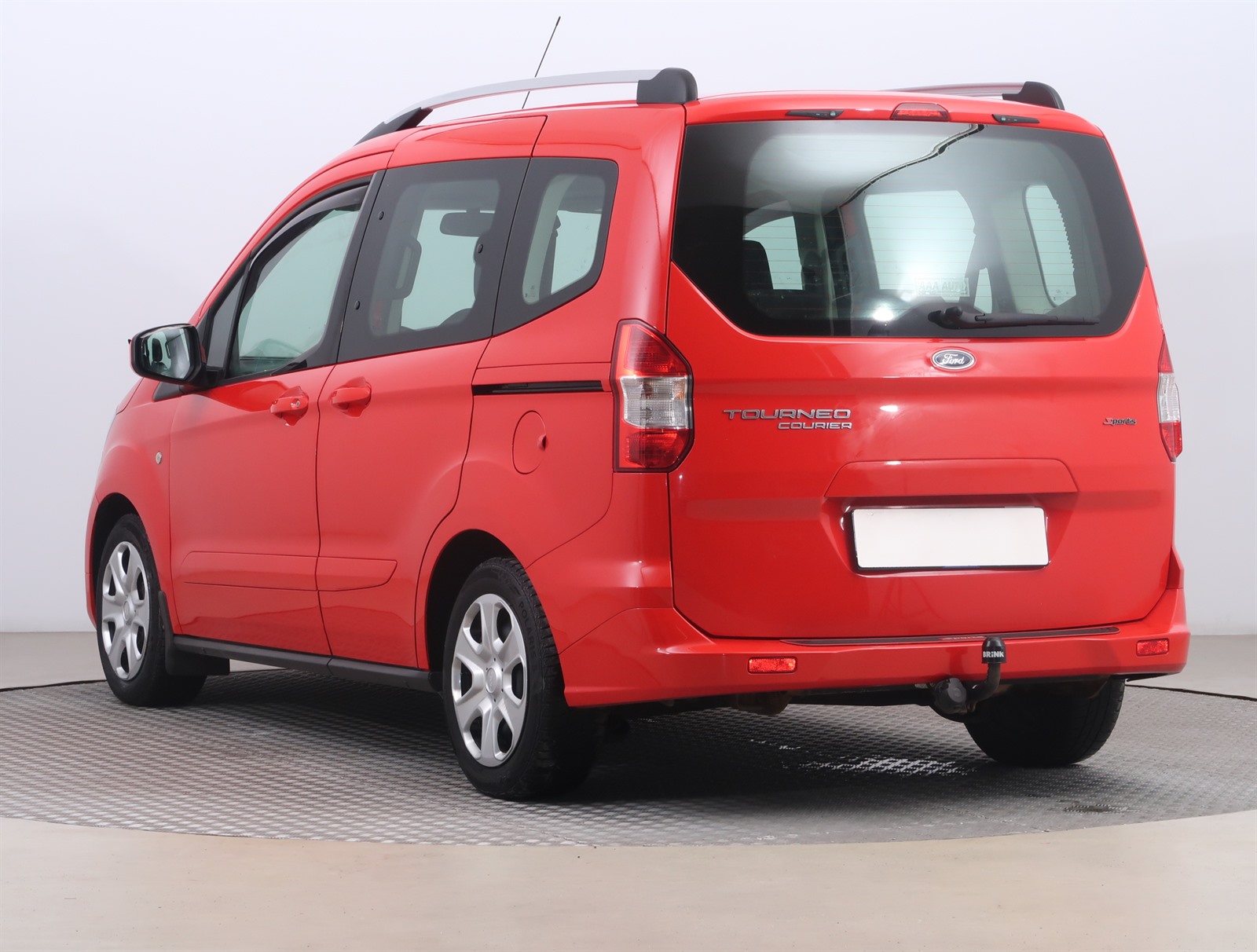 Ford Tourneo Courier, 2019 - pohled č. 5