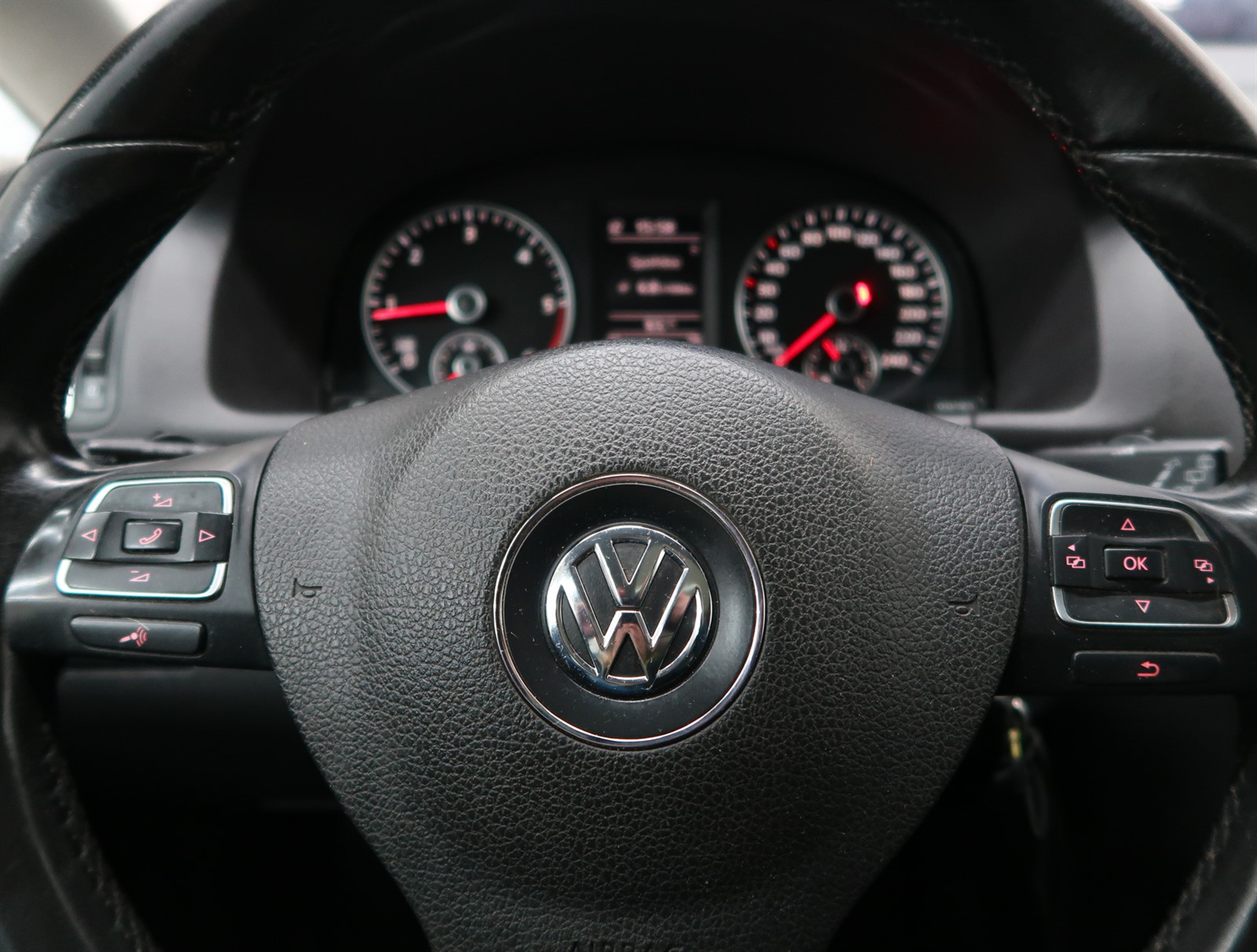 Volkswagen Touran, 2011 - pohled č. 28