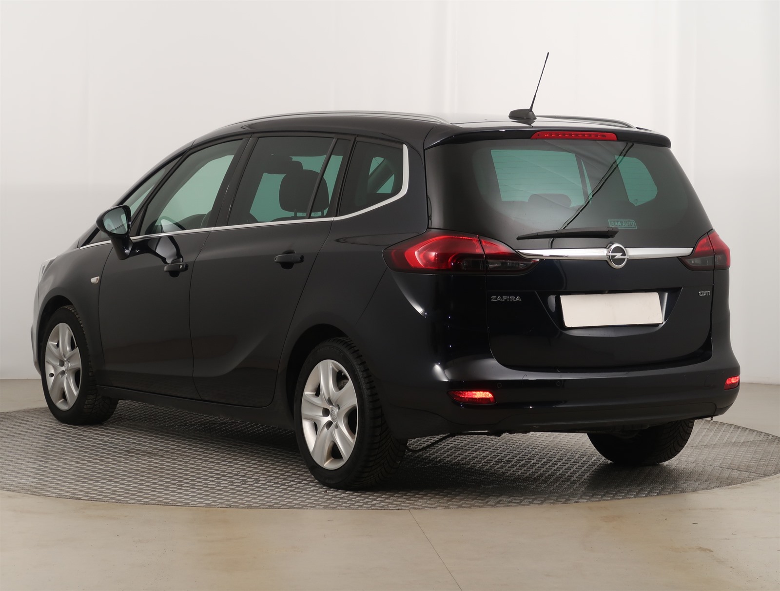 Opel Zafira, 2019 - pohled č. 5