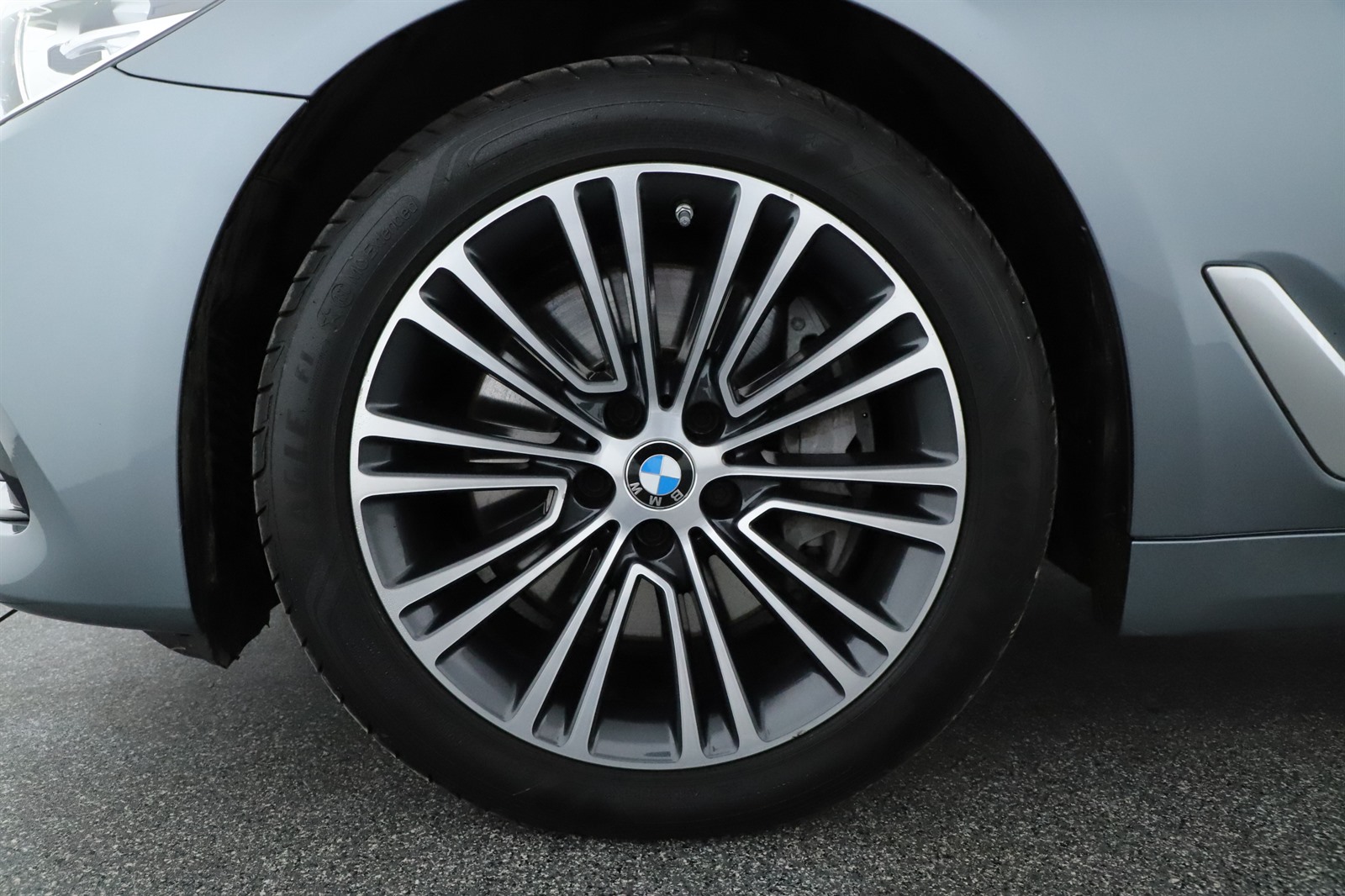 BMW Řada 5, 2019 - pohled č. 18
