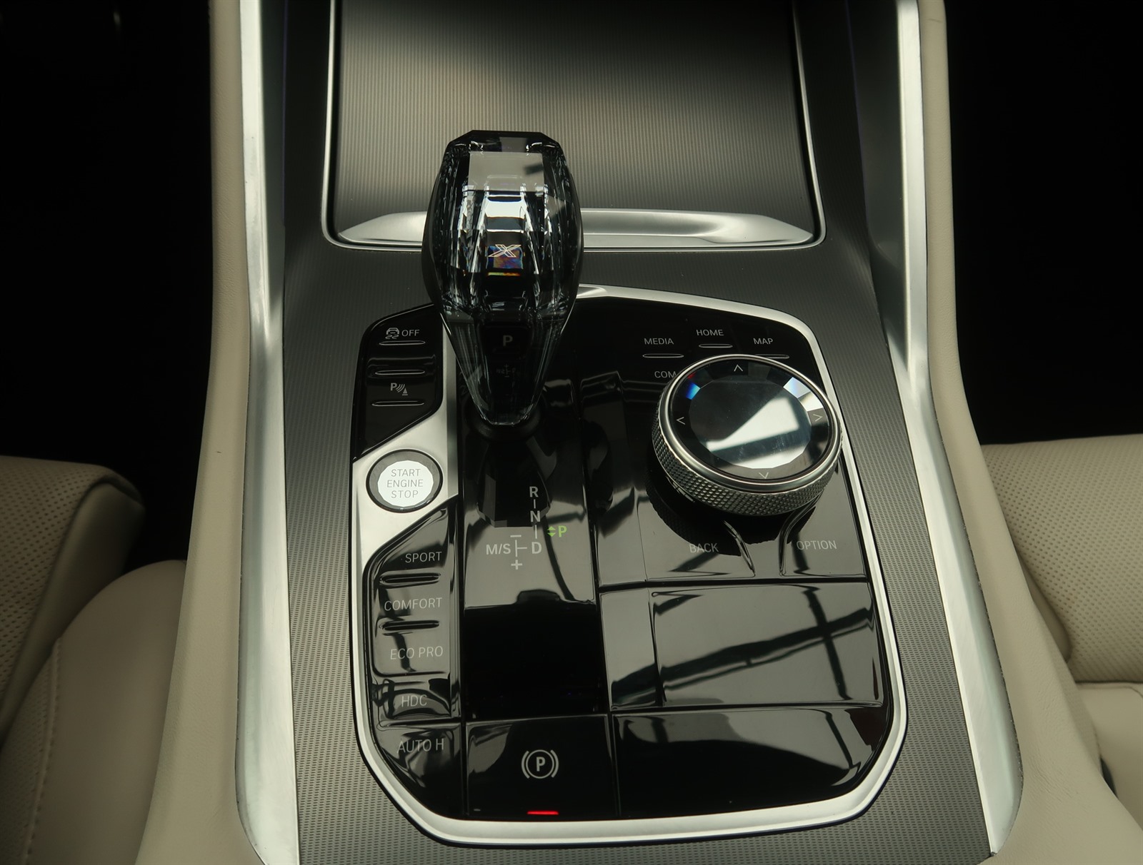 BMW X6, 2023 - pohled č. 16